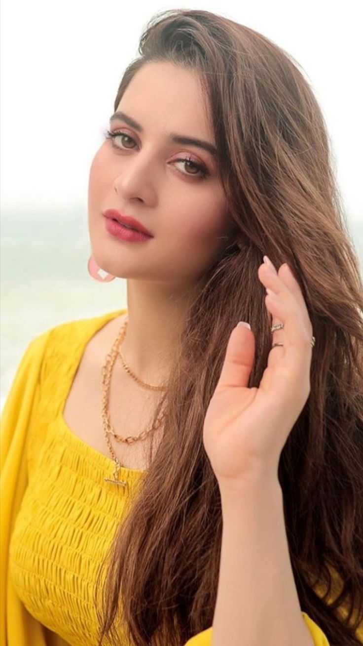 736x1308 AIMAN KHAN