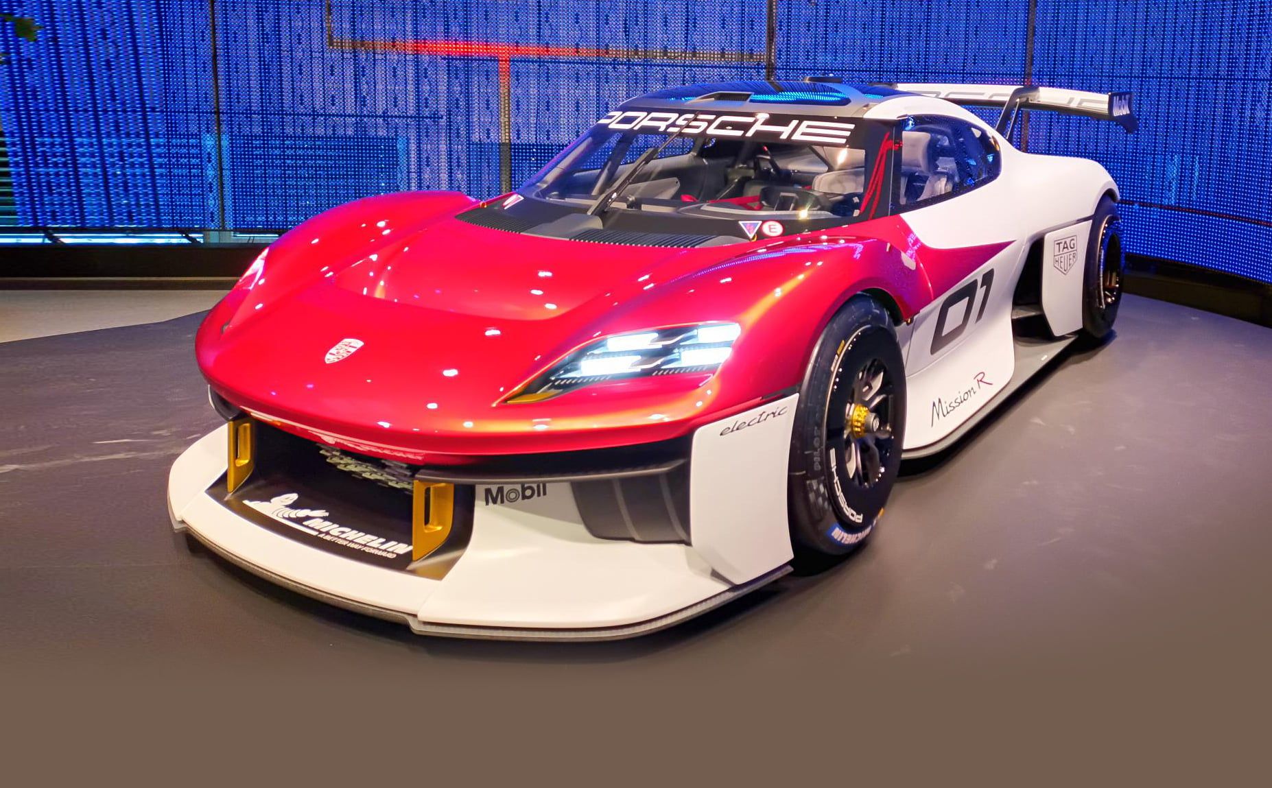 1854x1149 fast facts about Porsche's Mission R concept