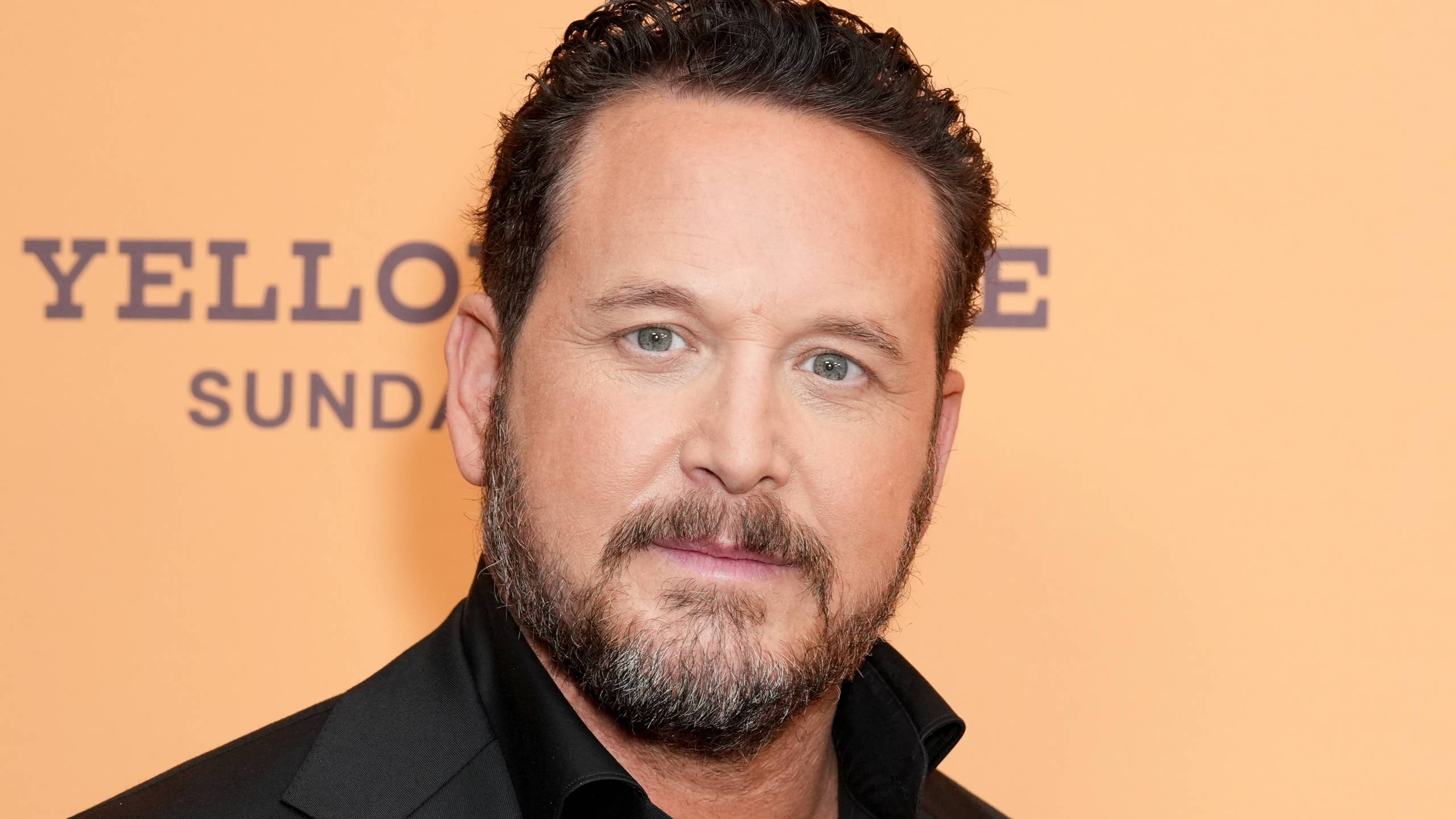 2560x1440 Yellowstone' Star Cole Hauser's Father Wings Dead at 78