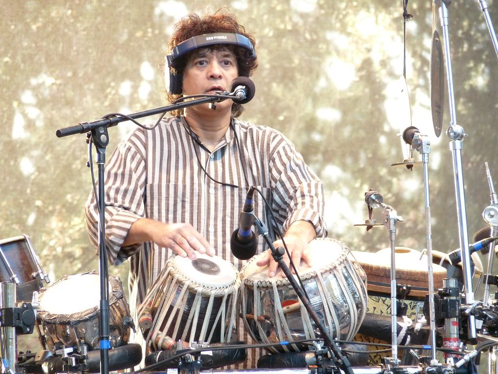 1024x768 Zakir Hussain. Ustad Zakir Hussain master of the tabla