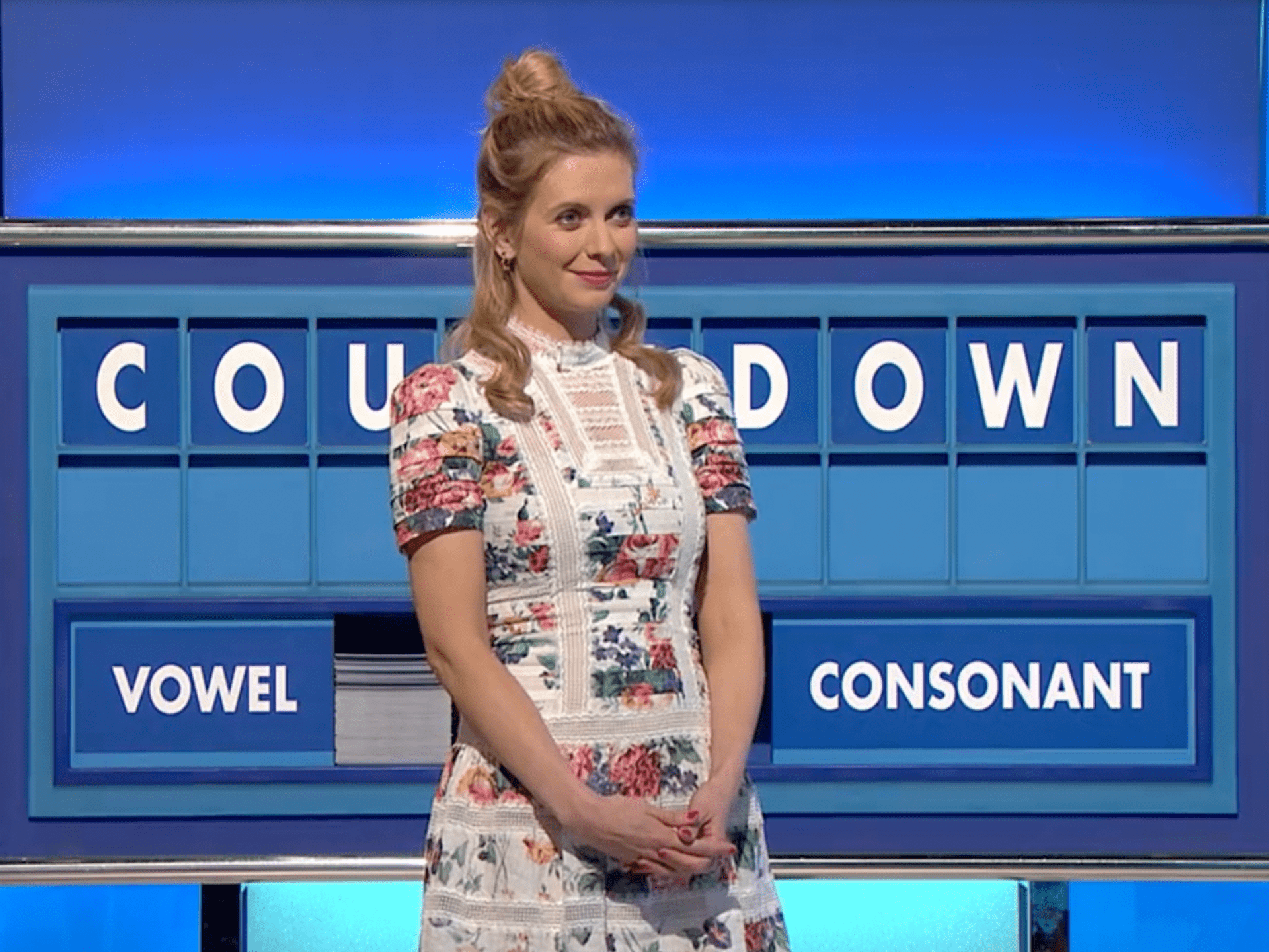 1920x1440 Rachel Riley Stuns Countdown Viewers In Figure Hugging Floral Dress