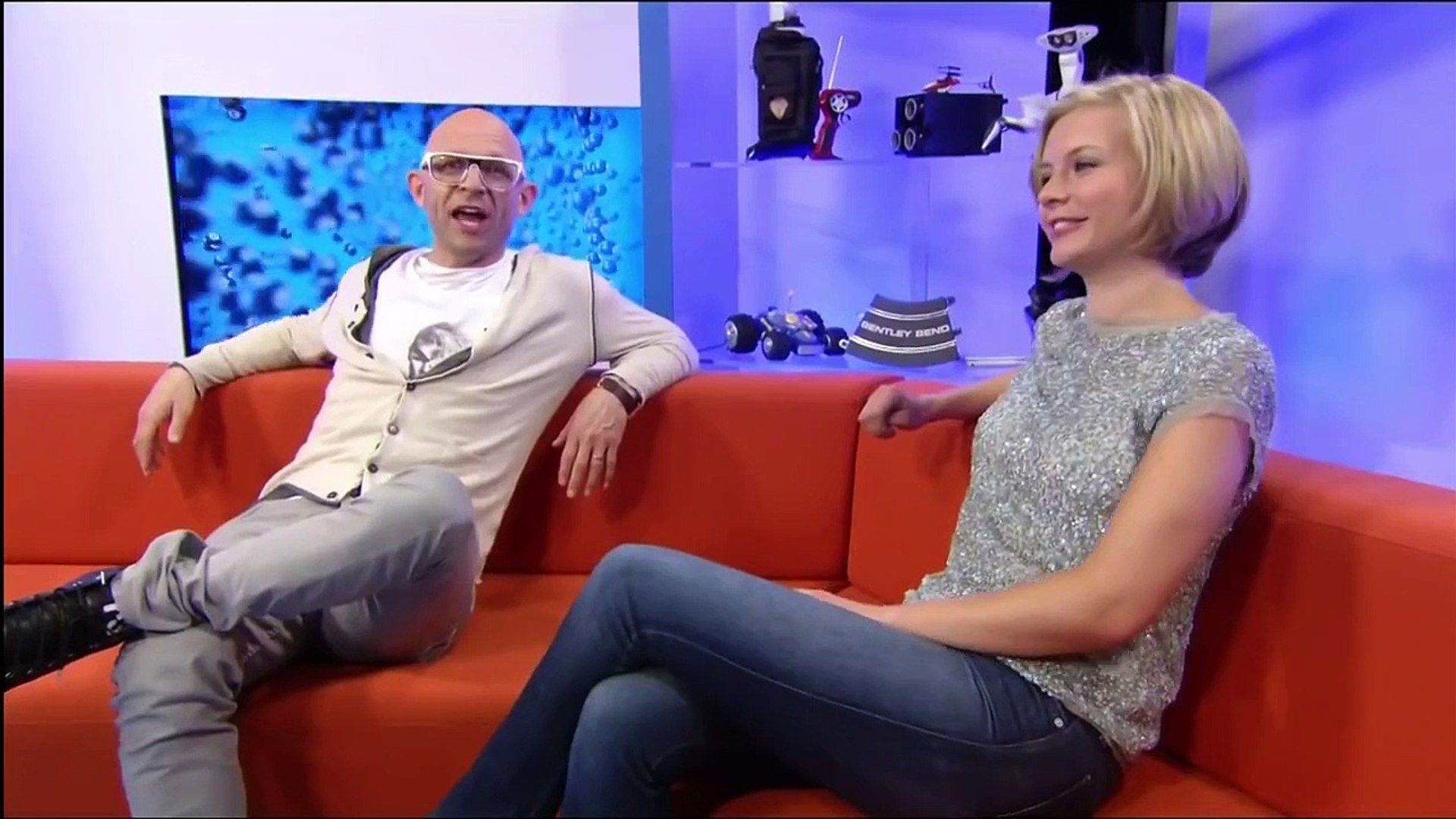 1920x1080 Rachel Riley Bum In Tight Jeans Gadget Show HD 08 07 13
