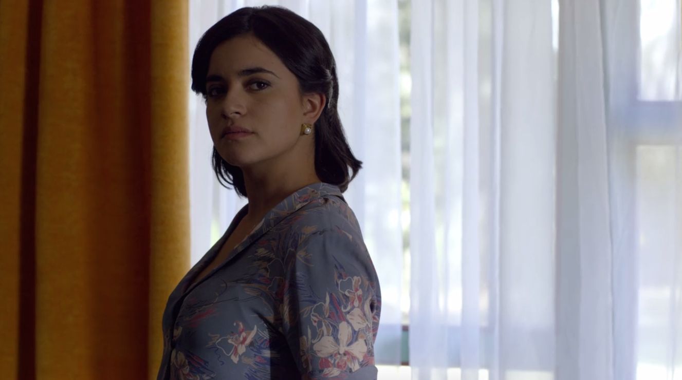 1327x740 Picture of Paulina Gaitan