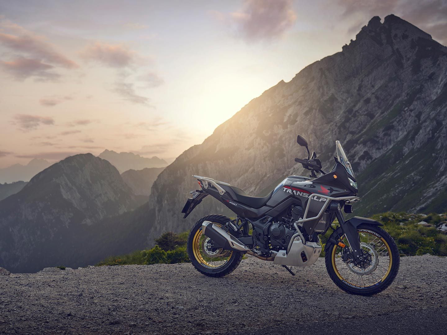 1440x1080 Honda Transalp First Look Gallery