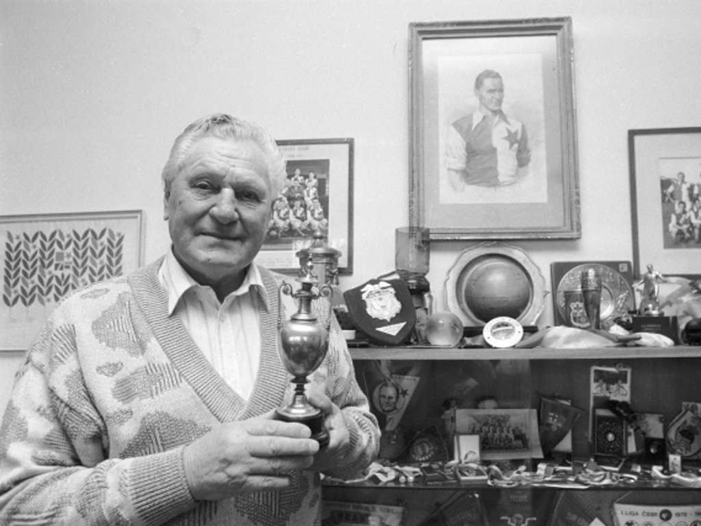 1024x768 Josef Bican. Od úmrtí nejlepšího střelce století uběhlo patnáct let