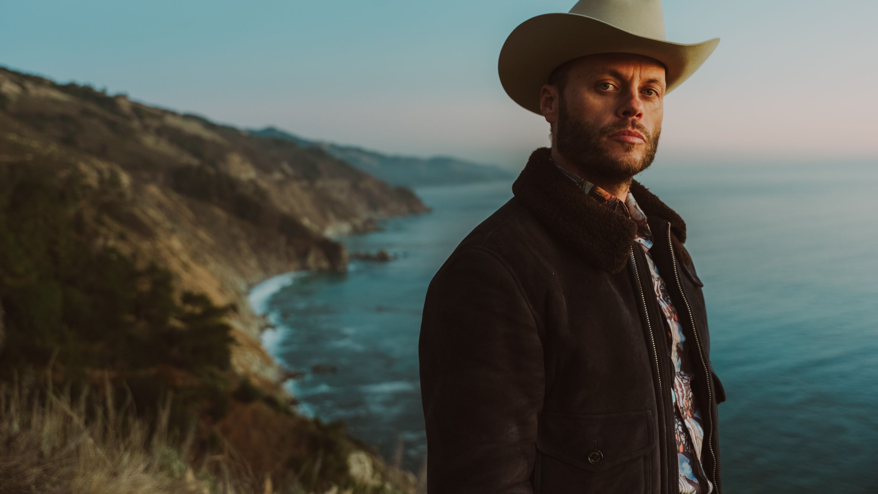 2880x1620 Charley Crockett Signs to Island and Announces New Album Lonesome Drifter