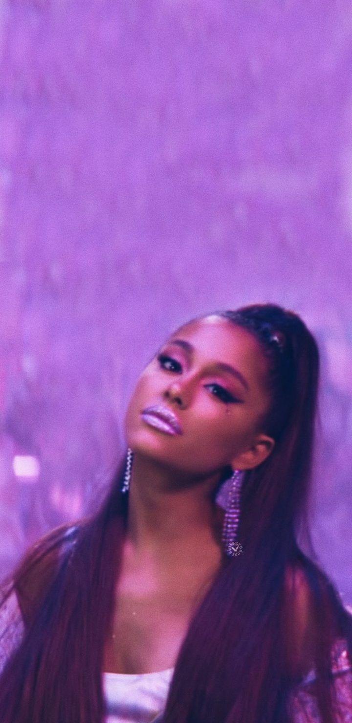 720x1479 Wallpaper Ariana Grande