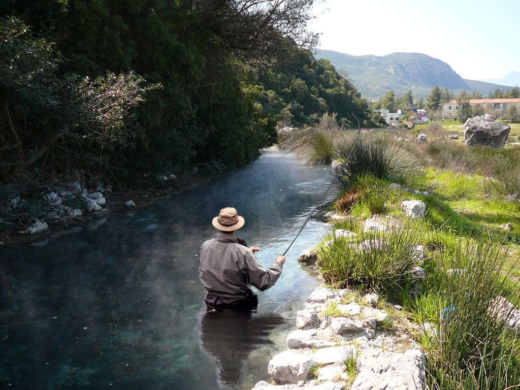 1024x768 Fly Fishing iPhone Wallpaper
