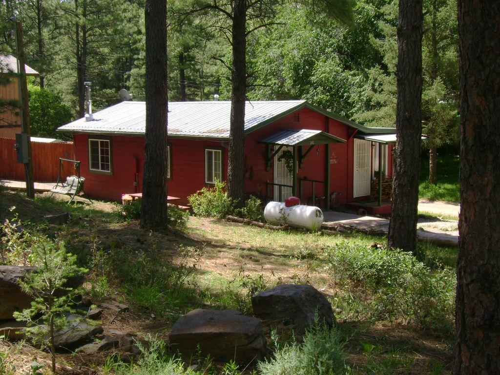 1024x768 Cozy cabin, nice large party area, horse shoe pit, Se habla