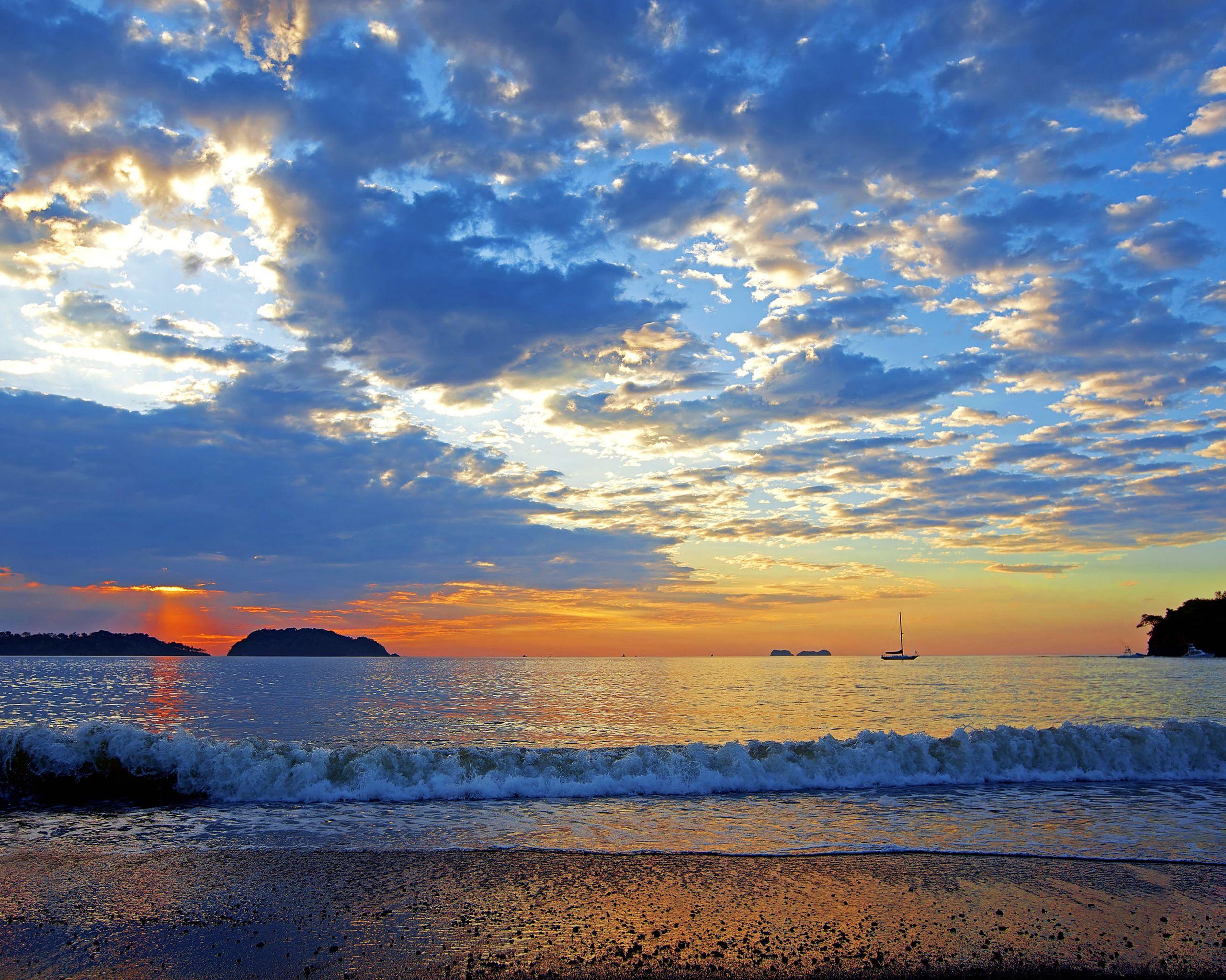 2560x2048 Wallpaper of colorful sunset in the Guancaste, Costa Rica