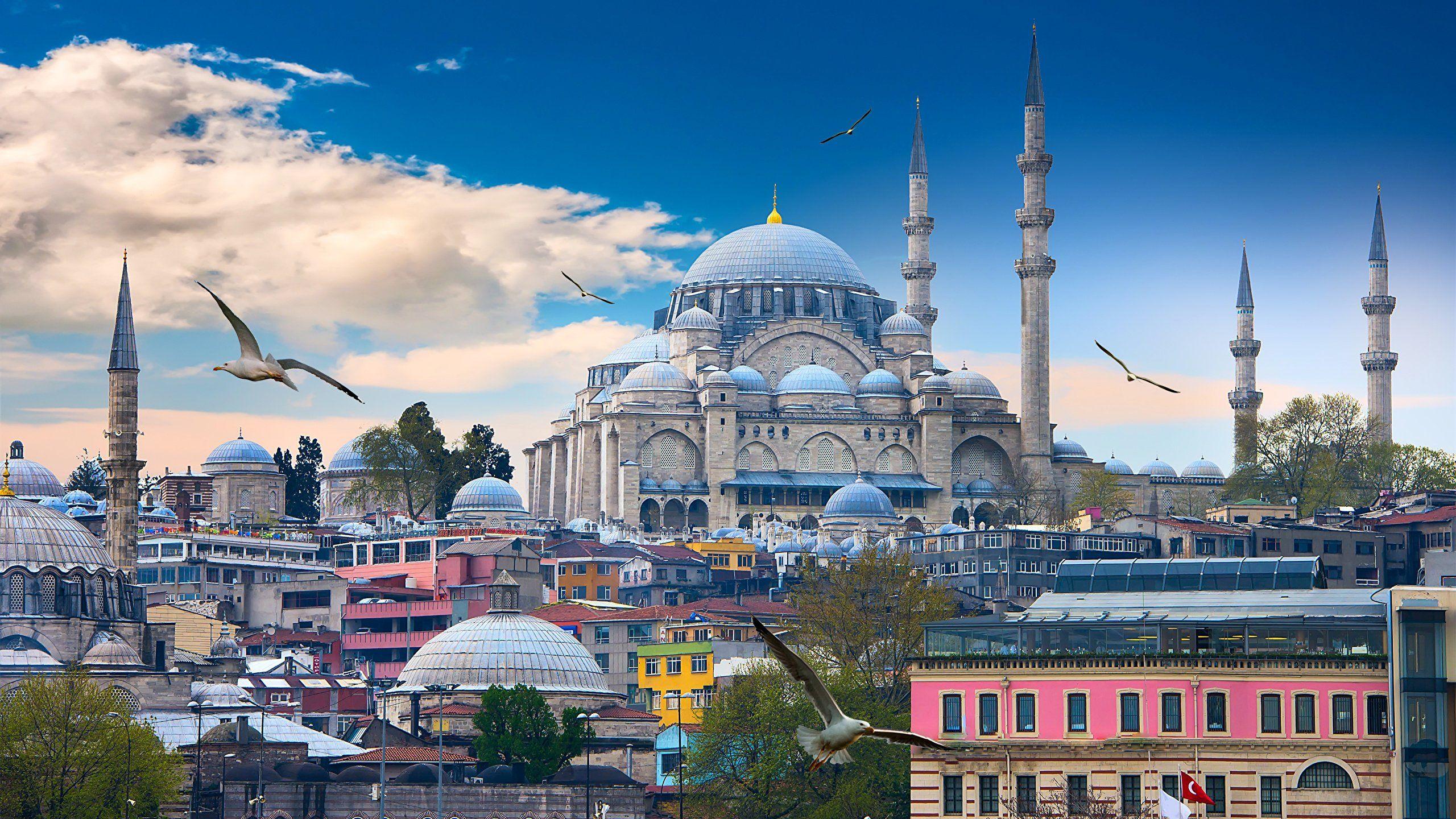 2560x1440 Istanbul Wallpaper