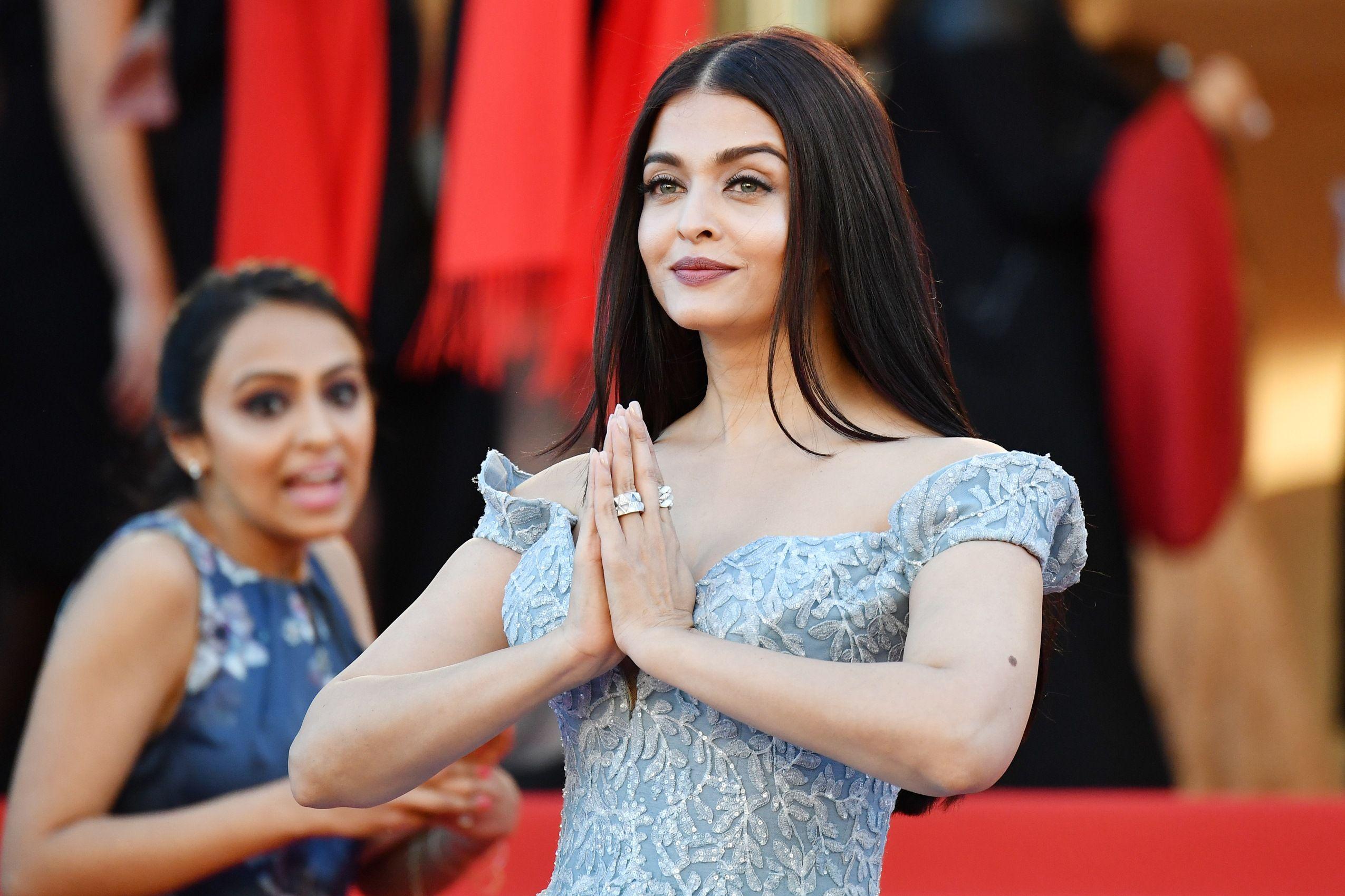2550x1700 Aishwarya Rai Bachchan Wallpaper 20612