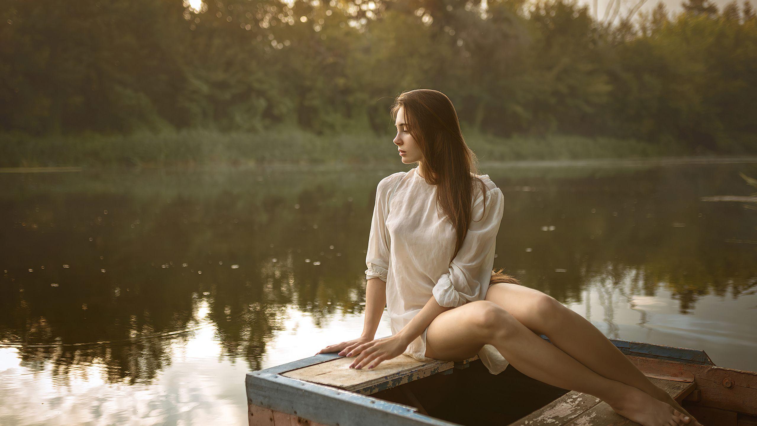 2560x1440 Girl Boat Evening Photography 4k 1440P Resolution HD 4k