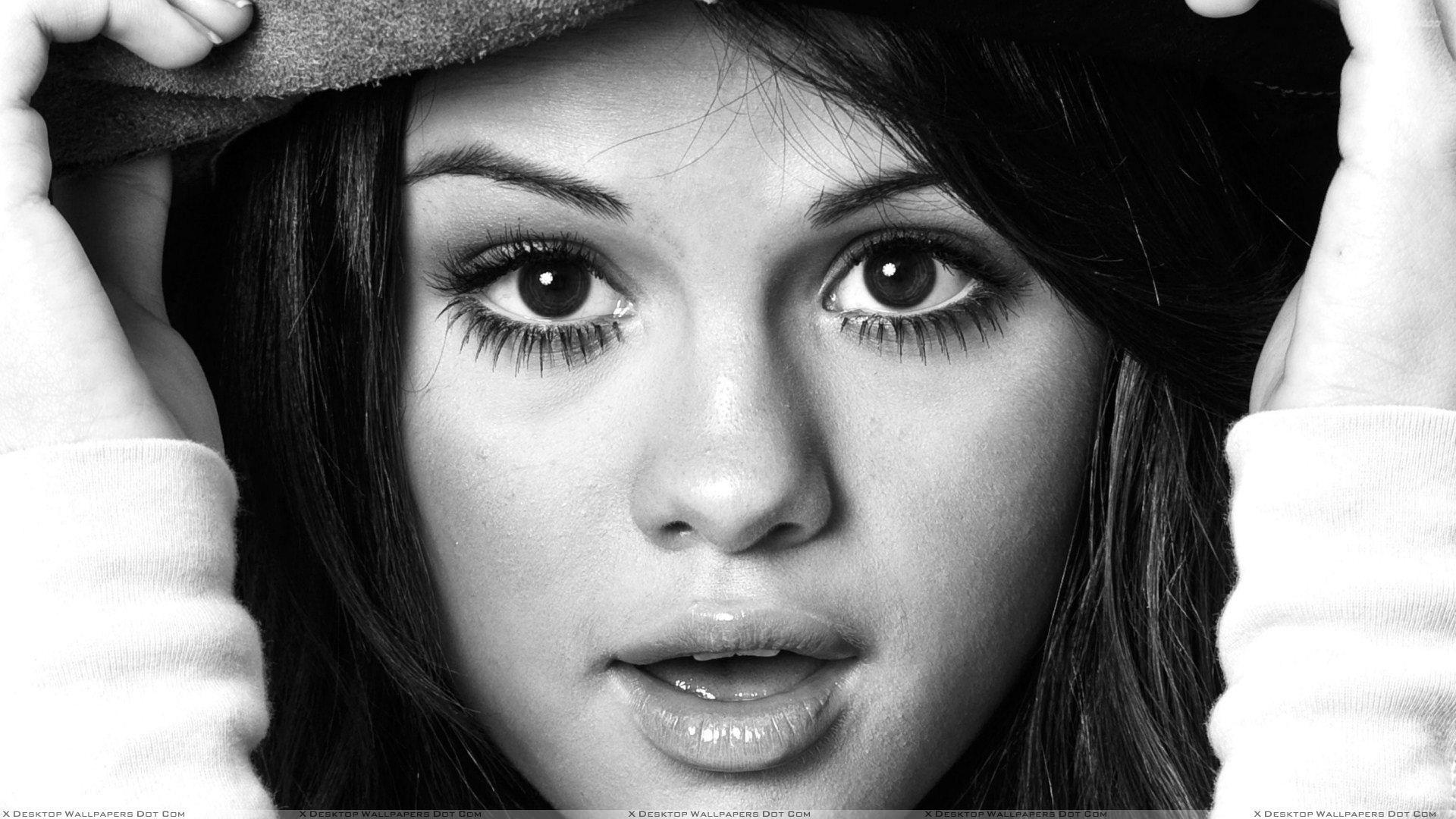 1920x1080 Selena Gomez Black N White Face Closeup N Open Mouth Wallpaper