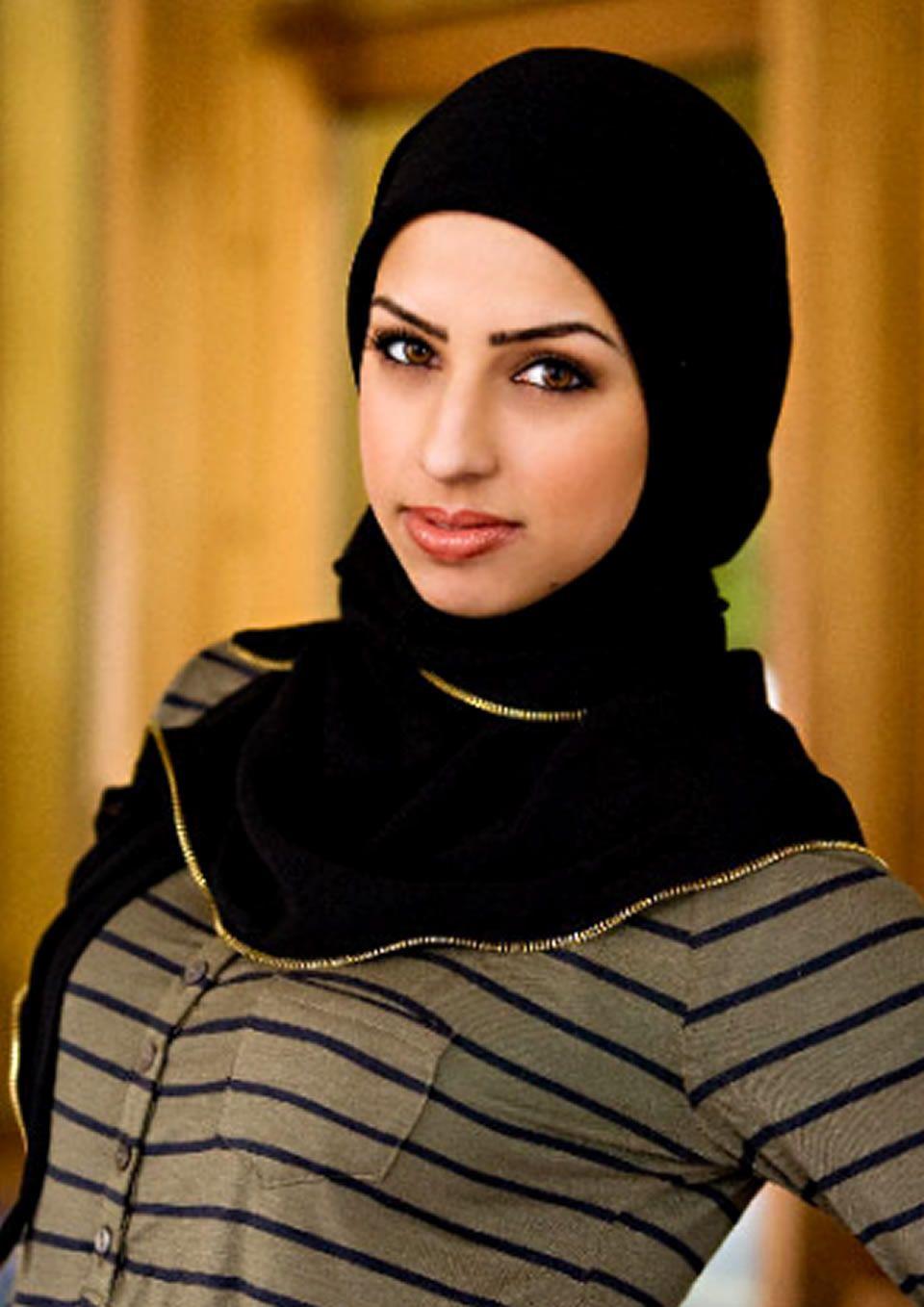 960x1358 Muslim Hot Girl Wallpaper