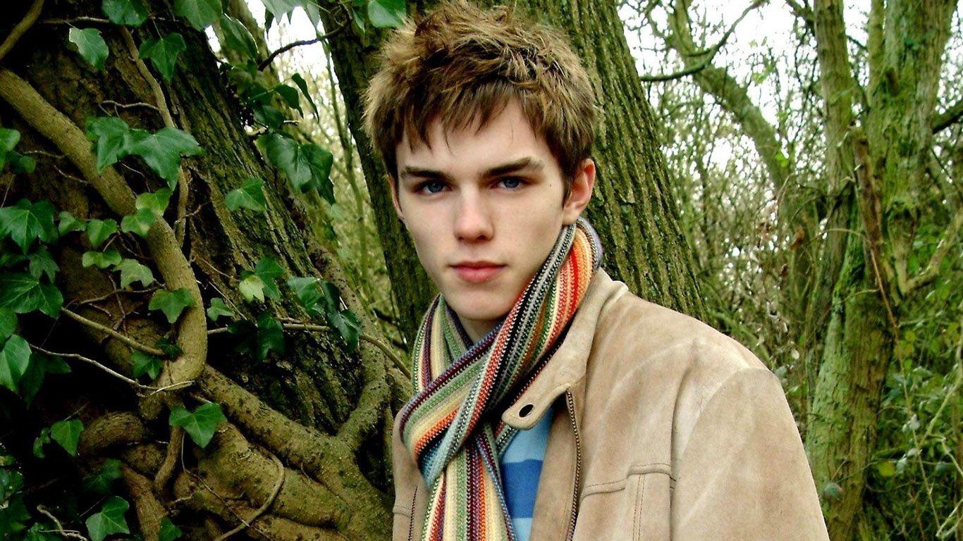 1366x768 Warm Bodies Nicholas Hoult wallpaper Nicholas Hoult Wallpaper HD