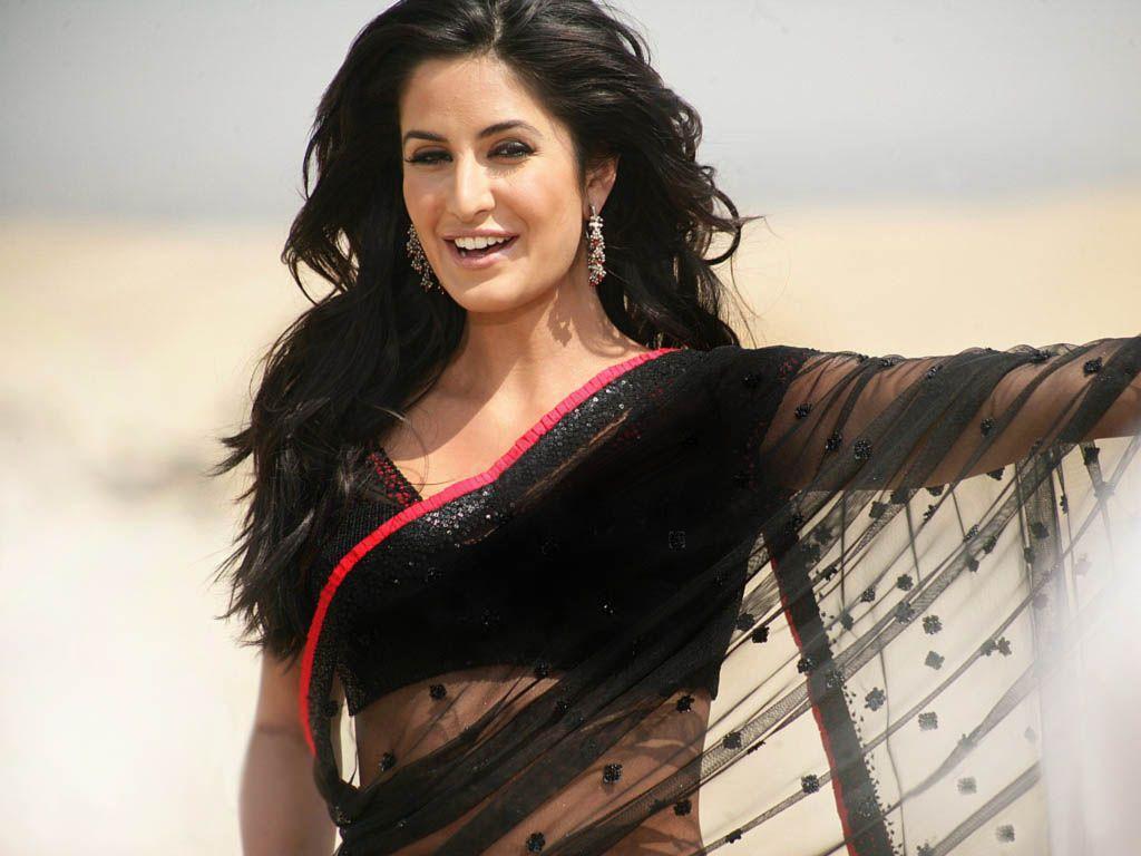 1024x768 Silk Smitha Wallpaper