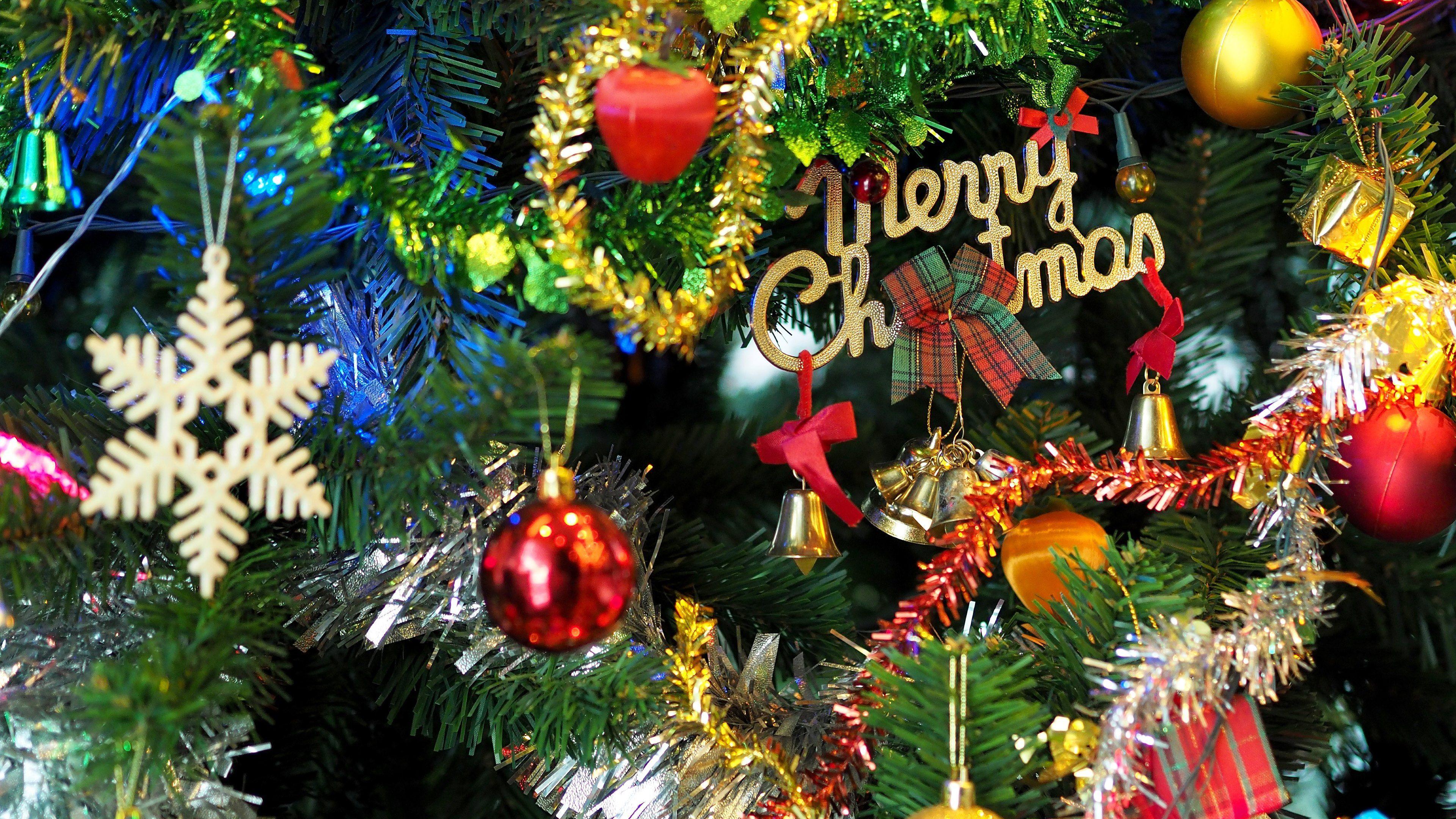 3840x2160 Christmas Shopping Wallpaper