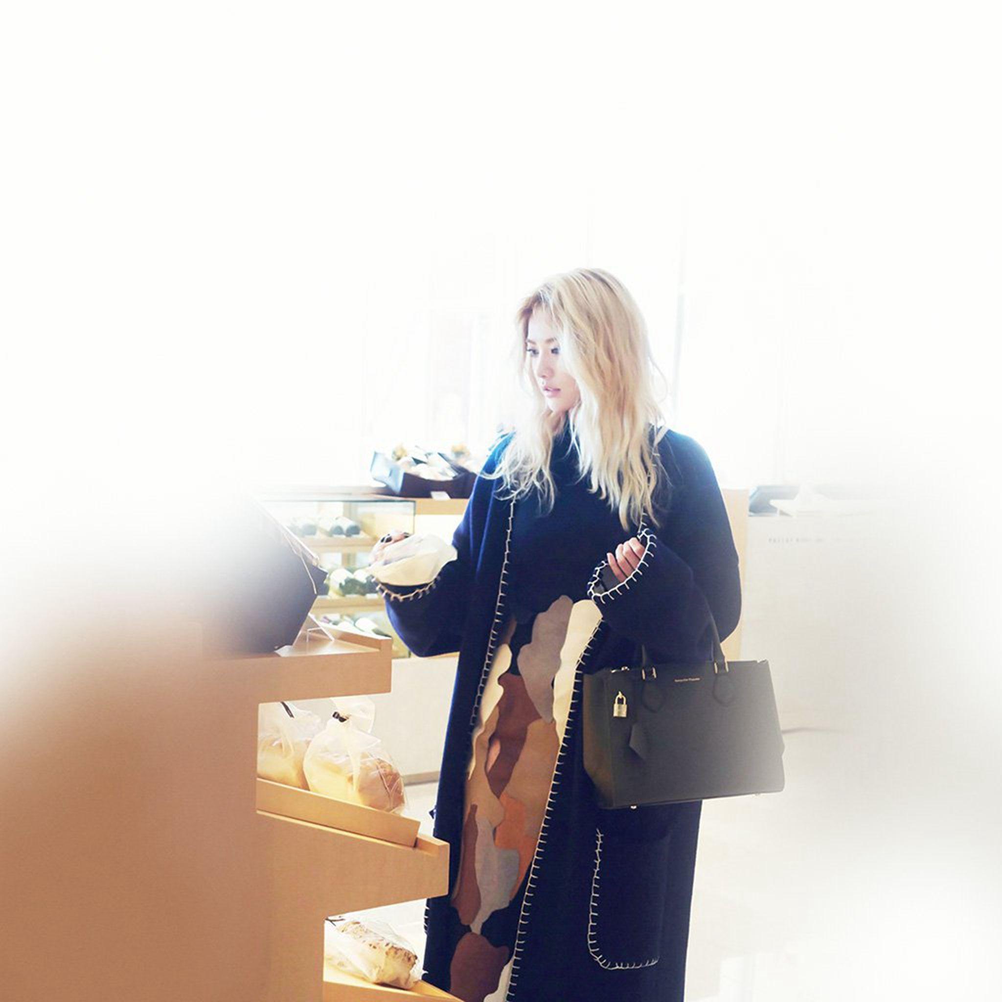 2048x2048 Nana After School Kpop Model Cute Shopping iPad Air Wallpaper