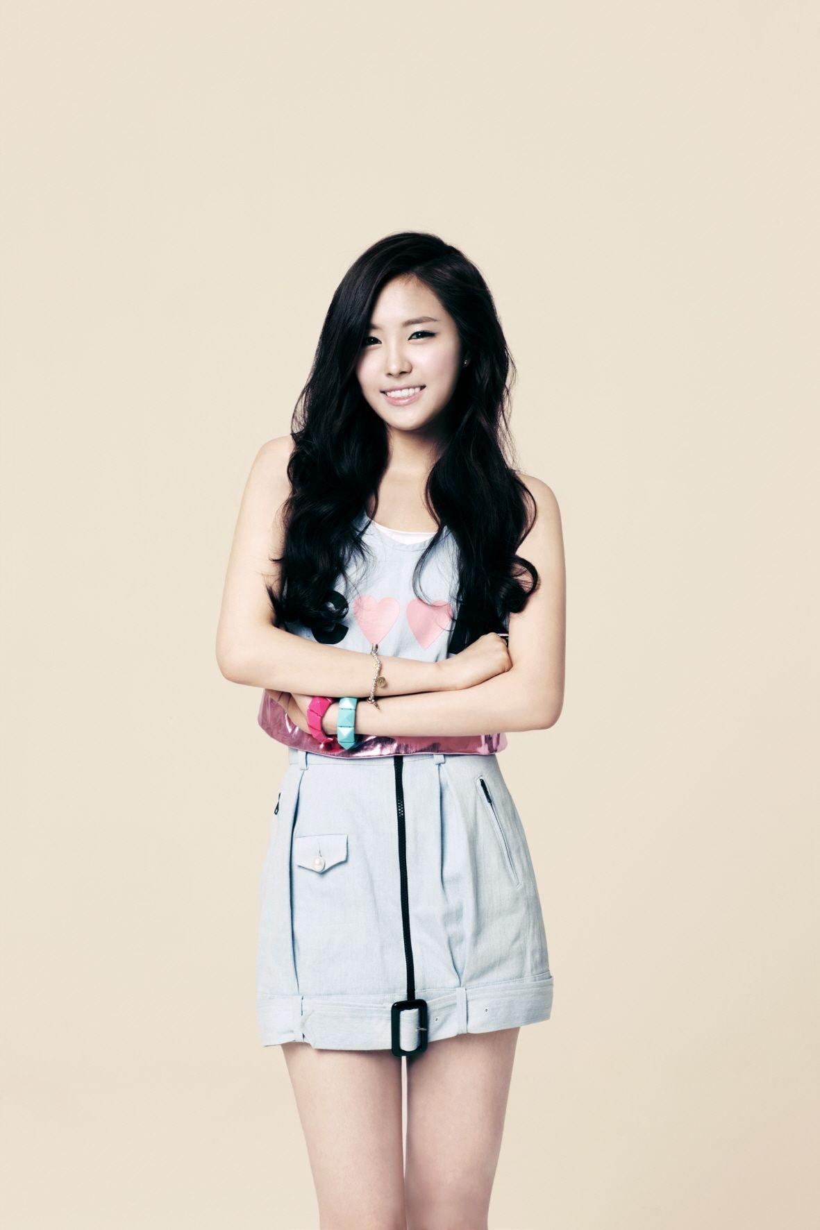 1181x1772 Son Na Eun Android IPhone Wallpaper KPOP Image Board