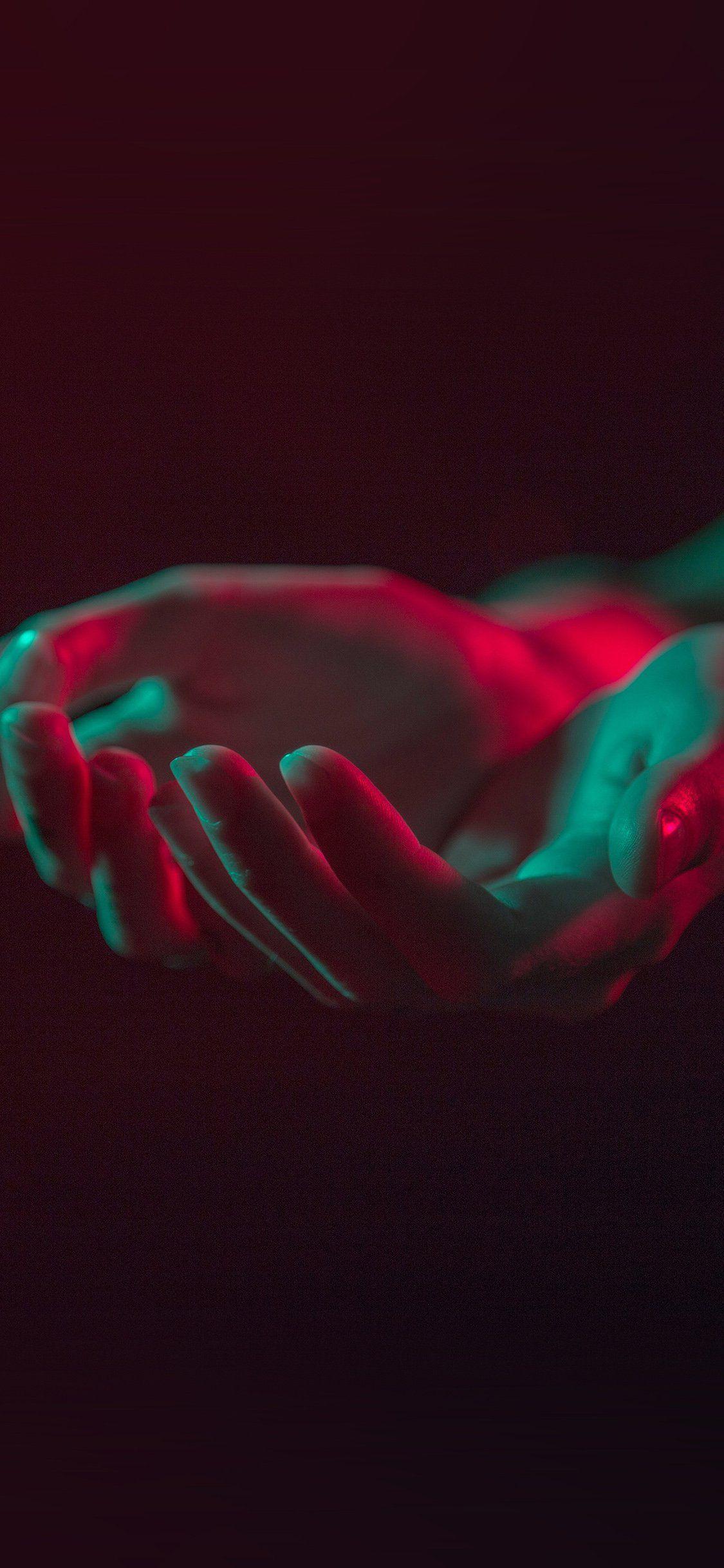 1125x2436 Best Hand iPhone X HD Wallpaper
