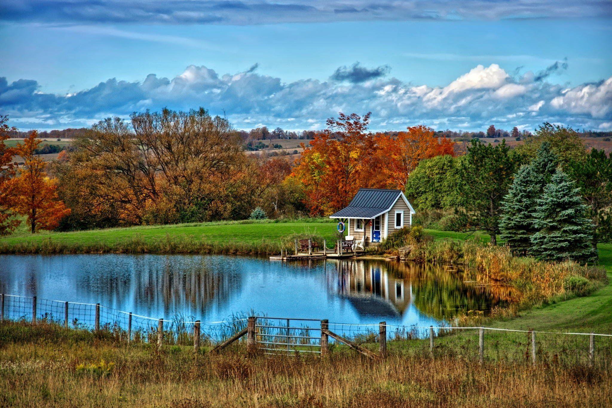 2048x1368 Lake House Desktop Background