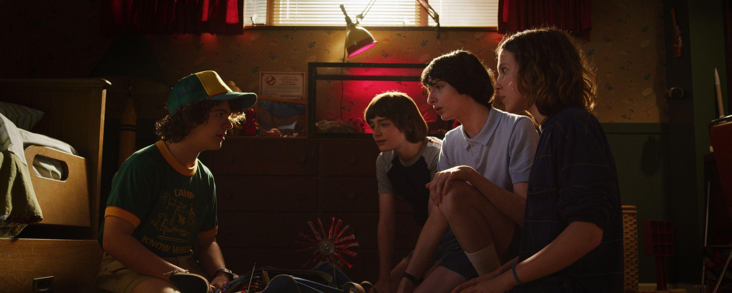 2560x1024 Eleven Mike Dustin Stranger Things 3 2560x1024