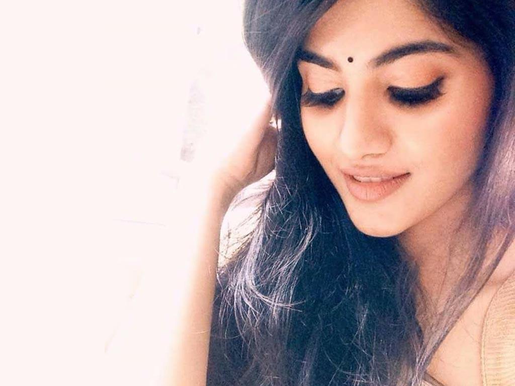 1024x768 Megha Akash Hq Wallpaper Noki Payum Thota Actress