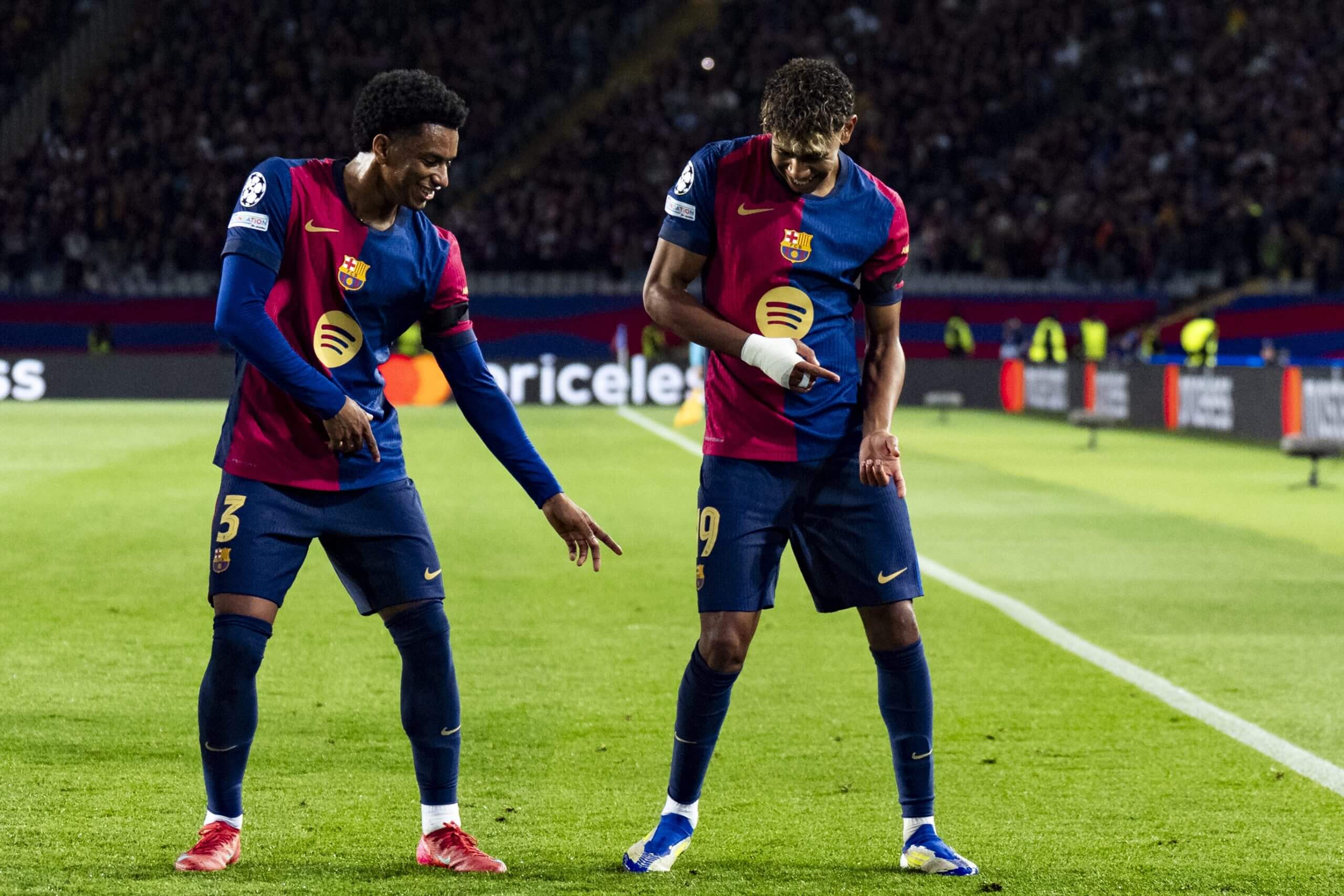 2560x1707 Barcelona's Alejandro Balde is nicknamed 'the plane'