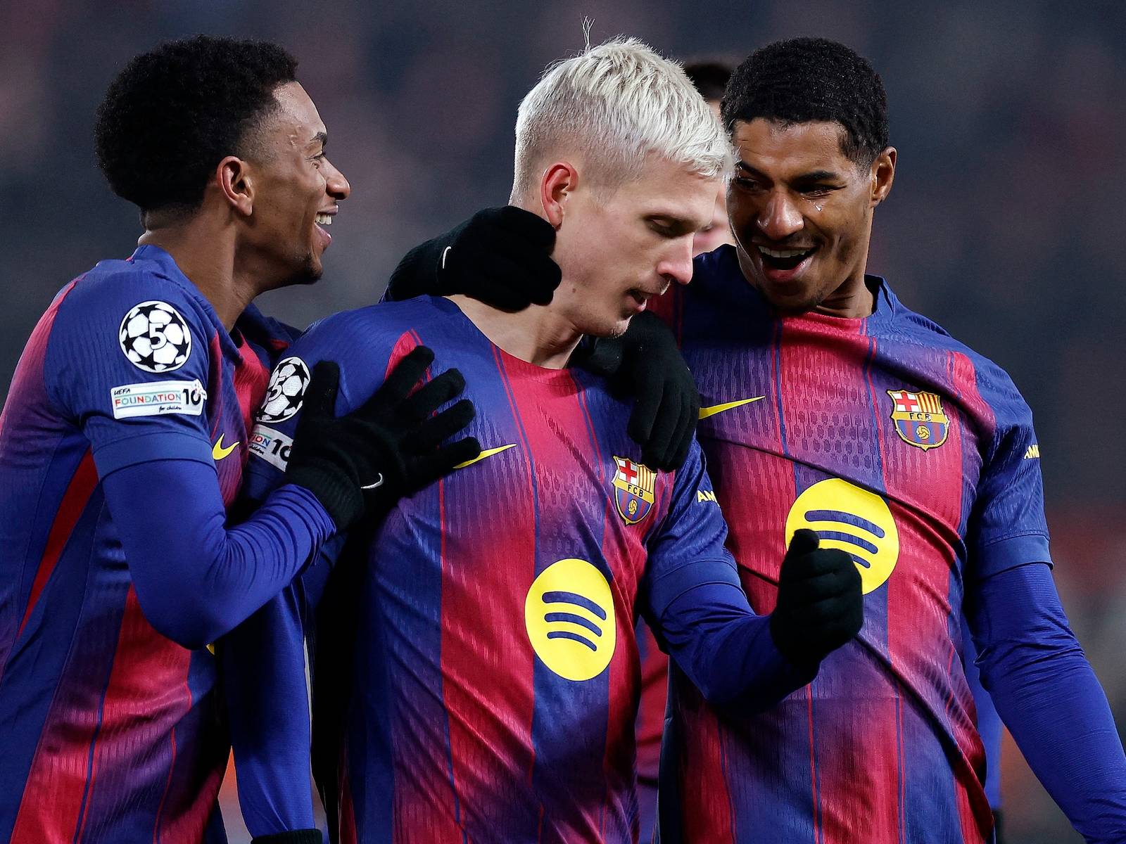 1600x1200 Manchester United make approach to sign Barcelona star Alejandro Balde