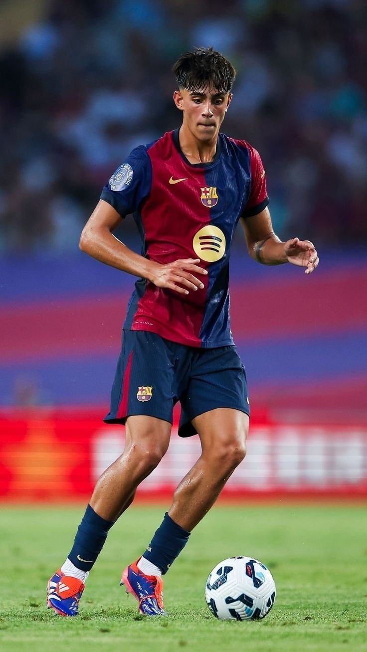 736x1307 Marc Bernal
