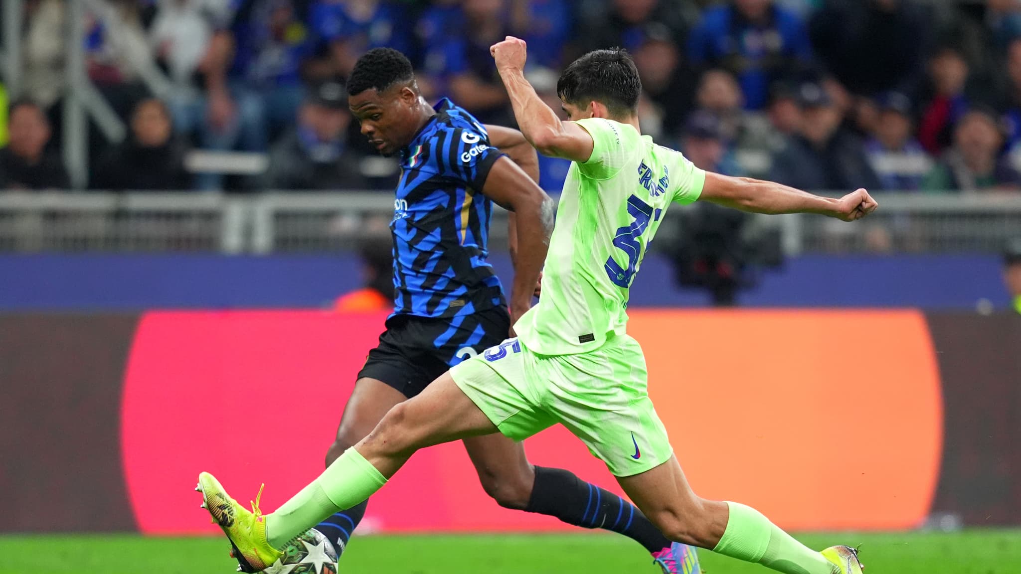 2048x1152 Barça: Il y avait faute de Dumfries, Gerard Martin ne digère toujours pas l’élimination contre l’Inter Milan
