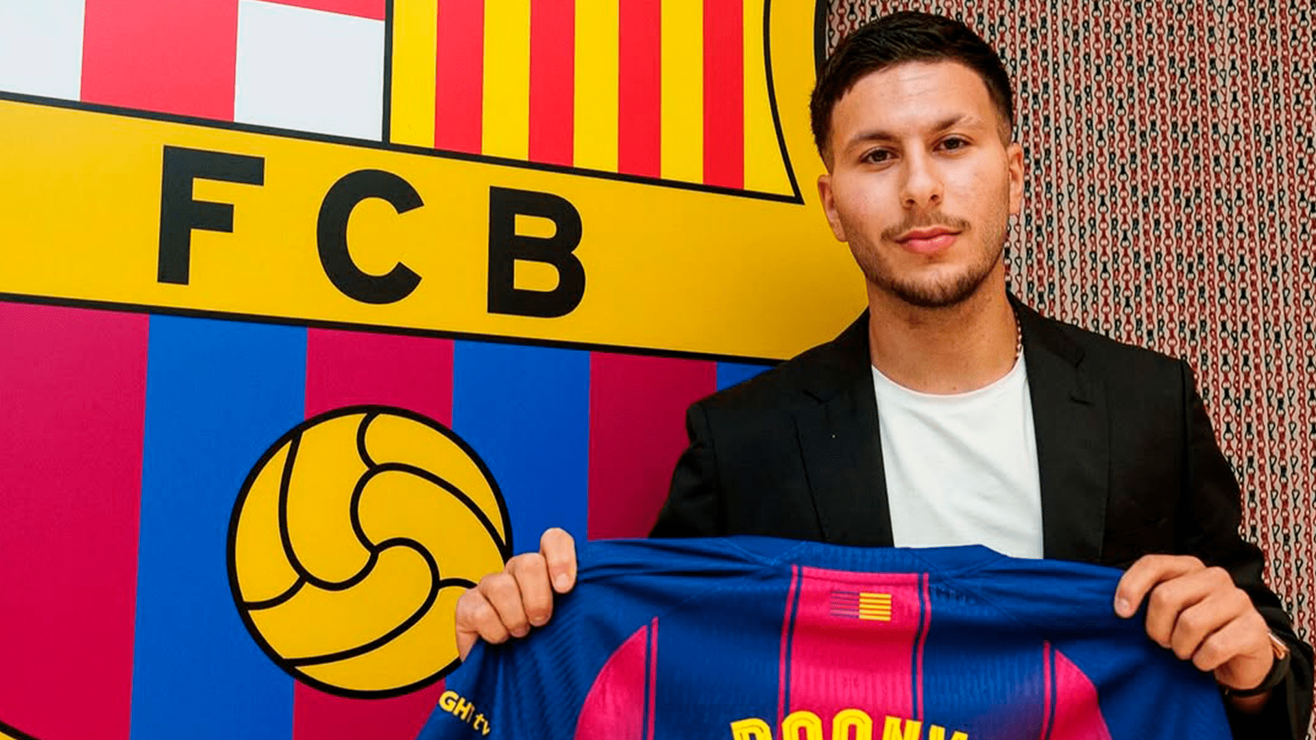 1920x1080 Roony Bardghji signs with FC Barcelona until 2029 and already trains with the first team