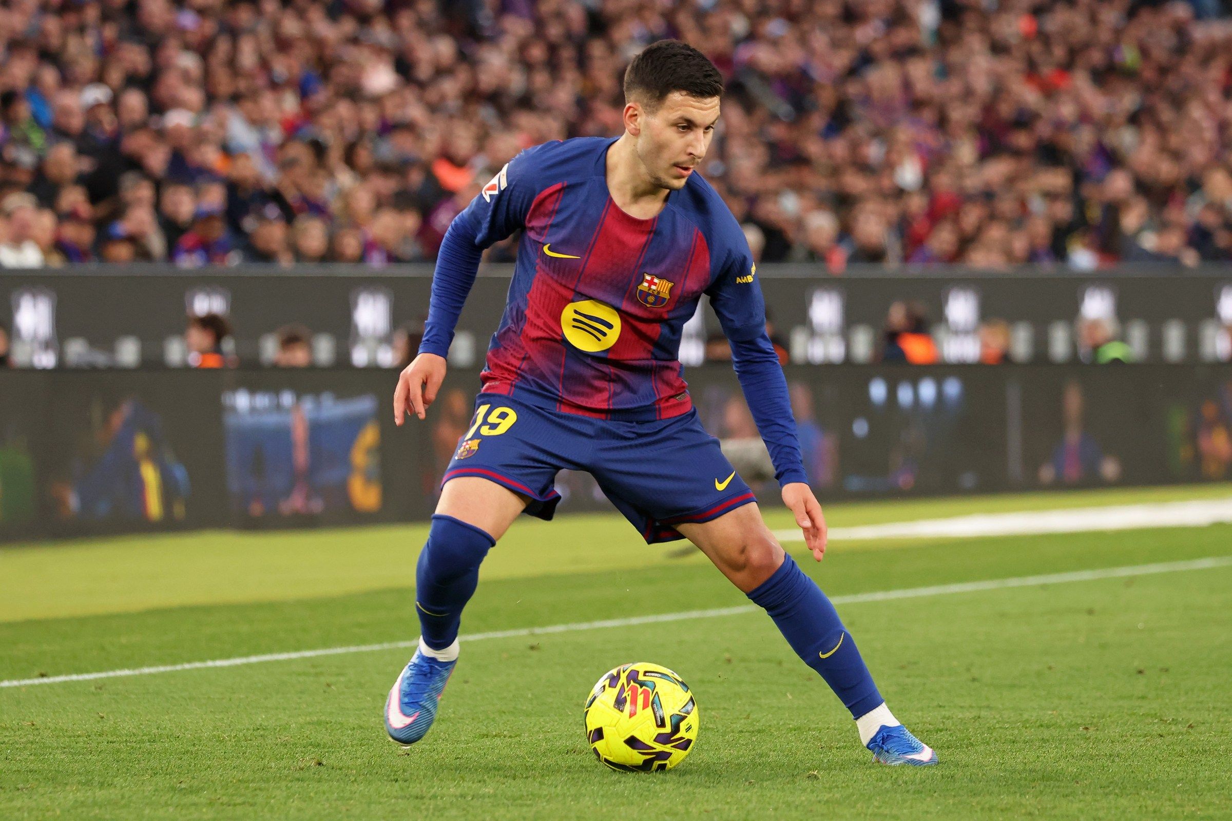 2400x1600 Should Barcelona send Roony Bardghji out on loan next season or give him more game time?