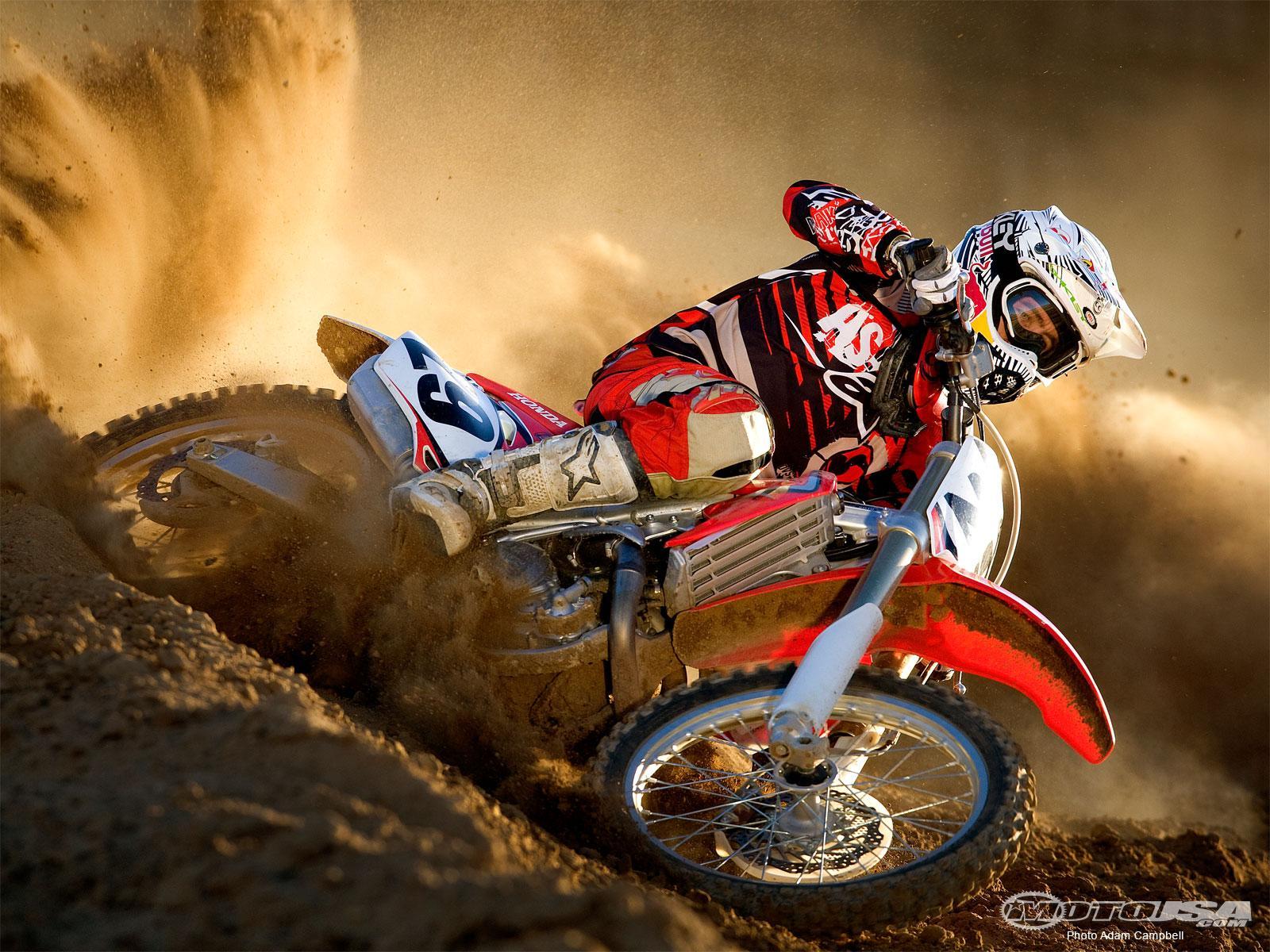 1600x1200 Cool Dirt Bike Wallpaper