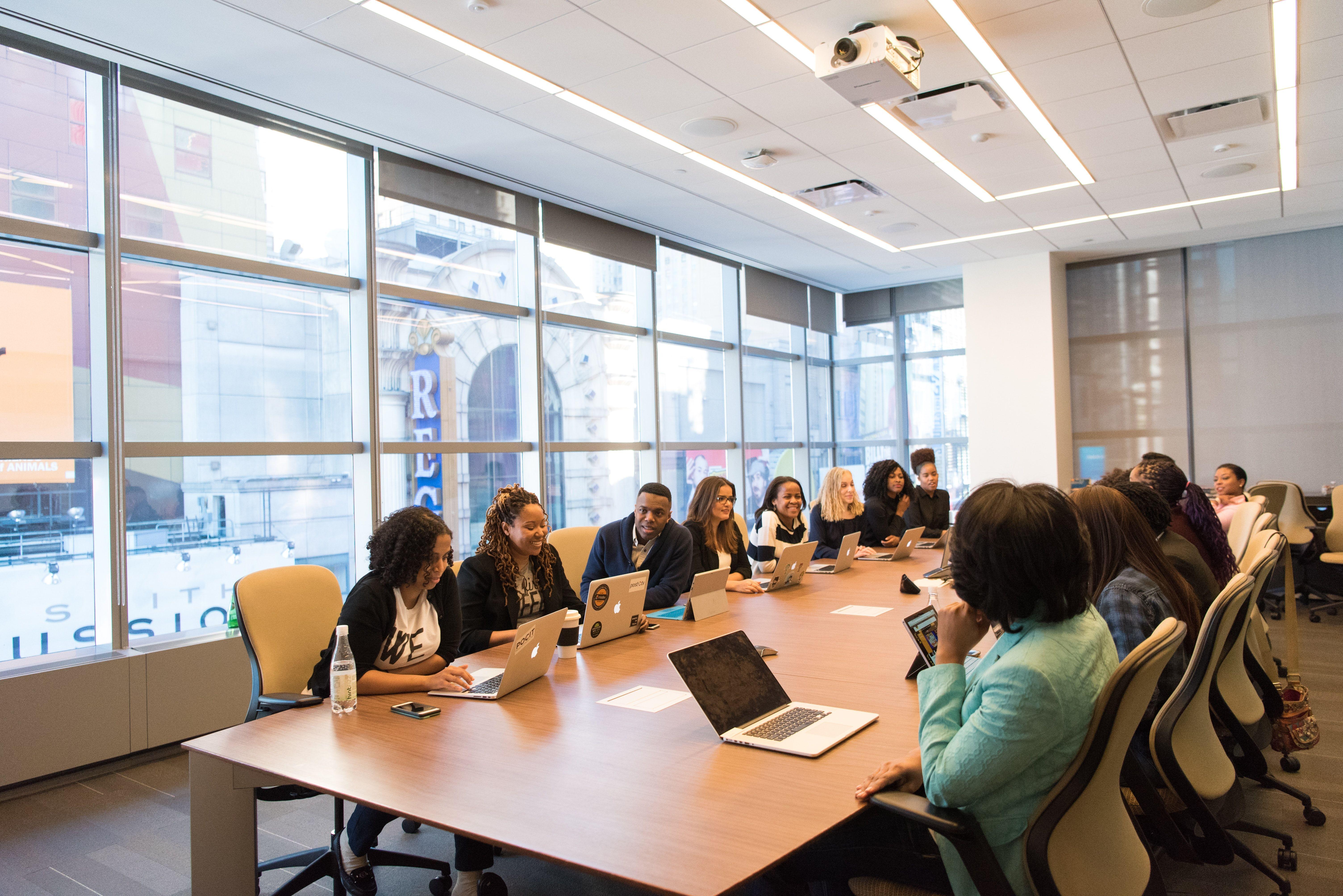 6016x4016 Business Meeting Picture. Download Free Image