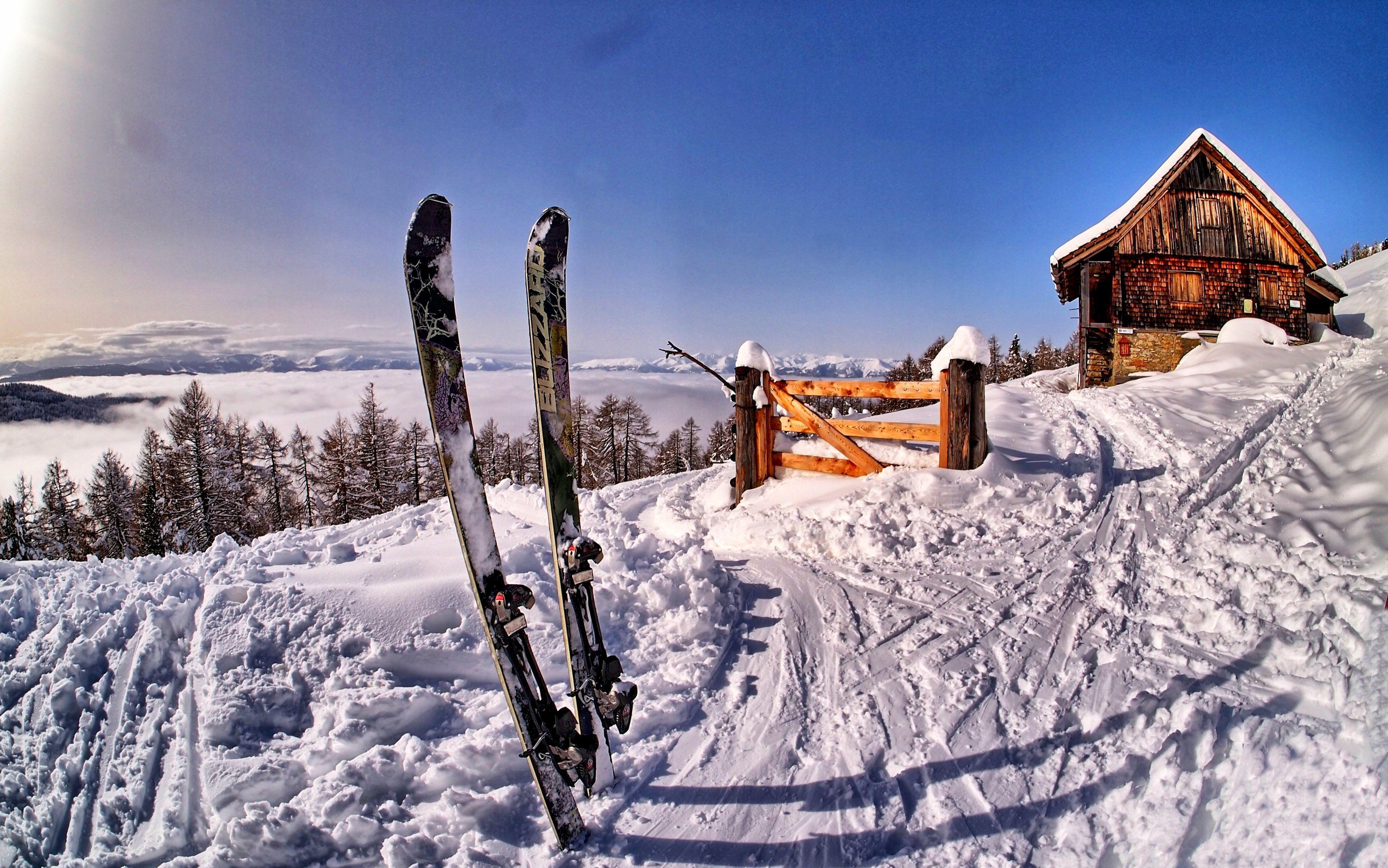 Winter stand. Горы лыжи. Зима в деревне. Горнолыжный курорт HD. Горнолыжный пейзаж.