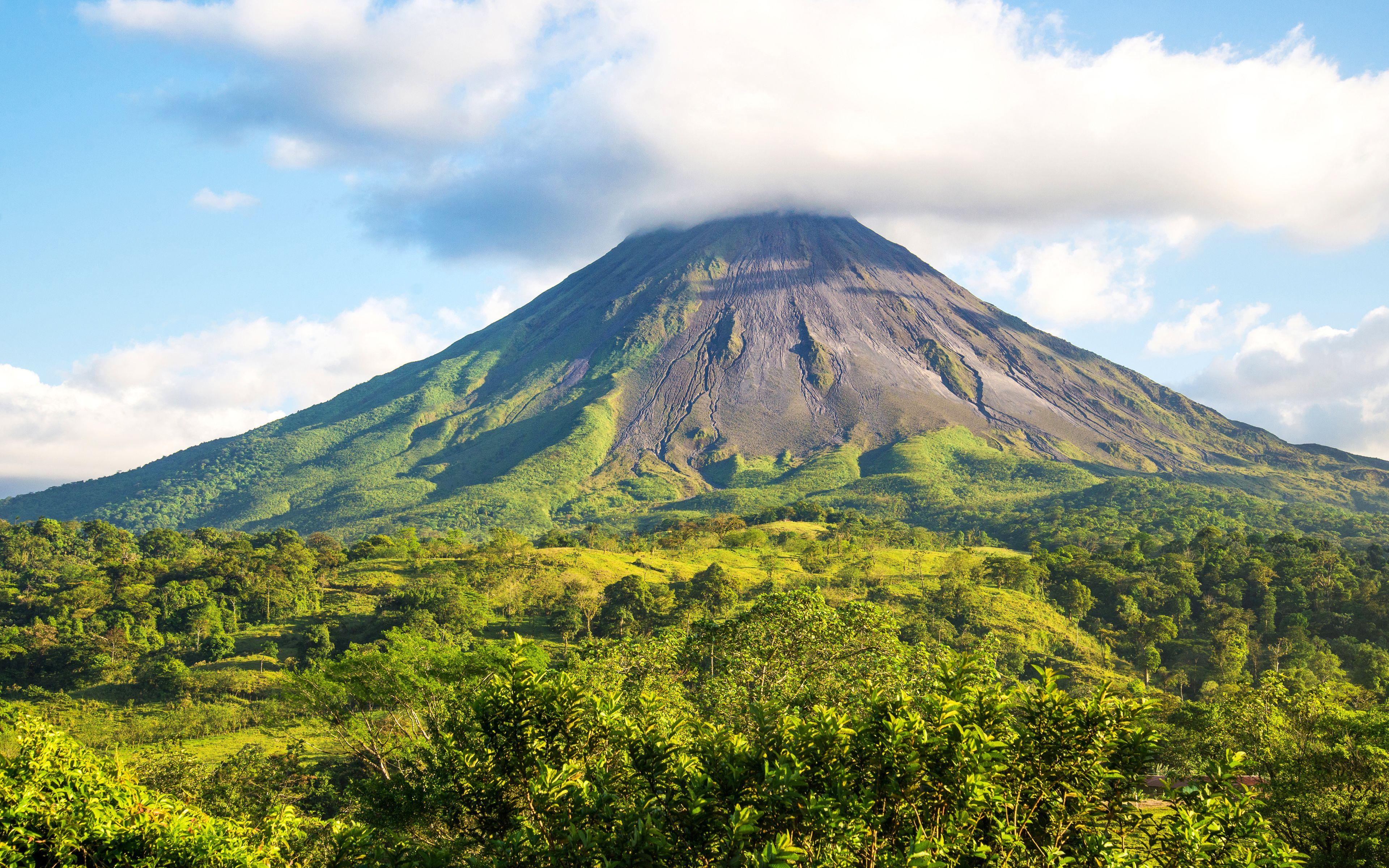 3840x2400 Download wallpaper Arenal, volcano, mountains, stratovolcano, Costa Rica for desktop with resolution 3840x2400. High Quality HD picture wallpaper