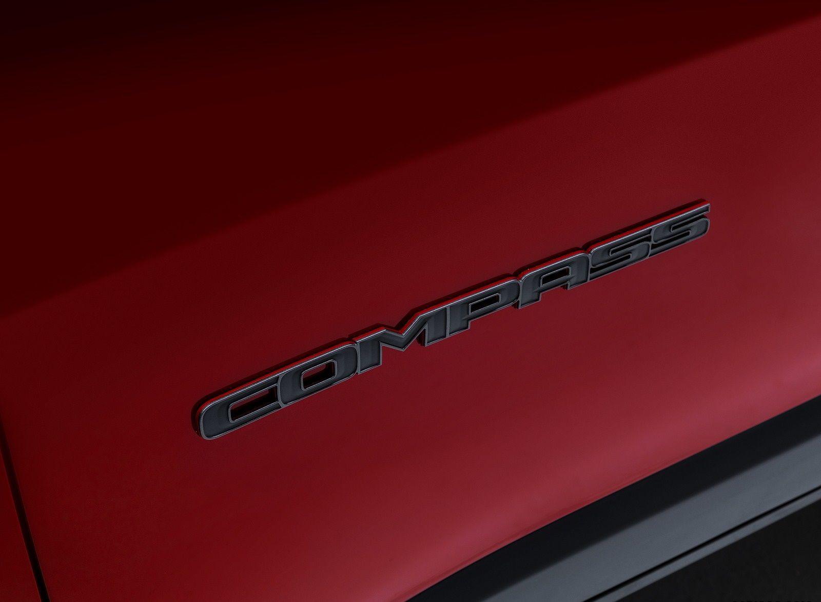 1600x1174 Jeep Compass PHEV Badge Wallpaper (10)