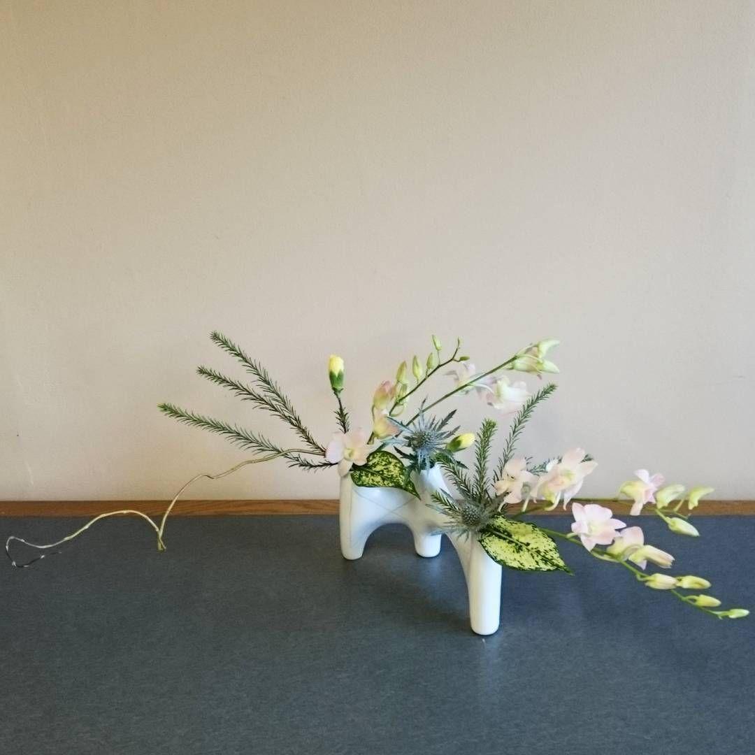 1080x1080 Mine #Grasshopper #Jiyuka #ikenobo #ikebana #ikenobola #自由花