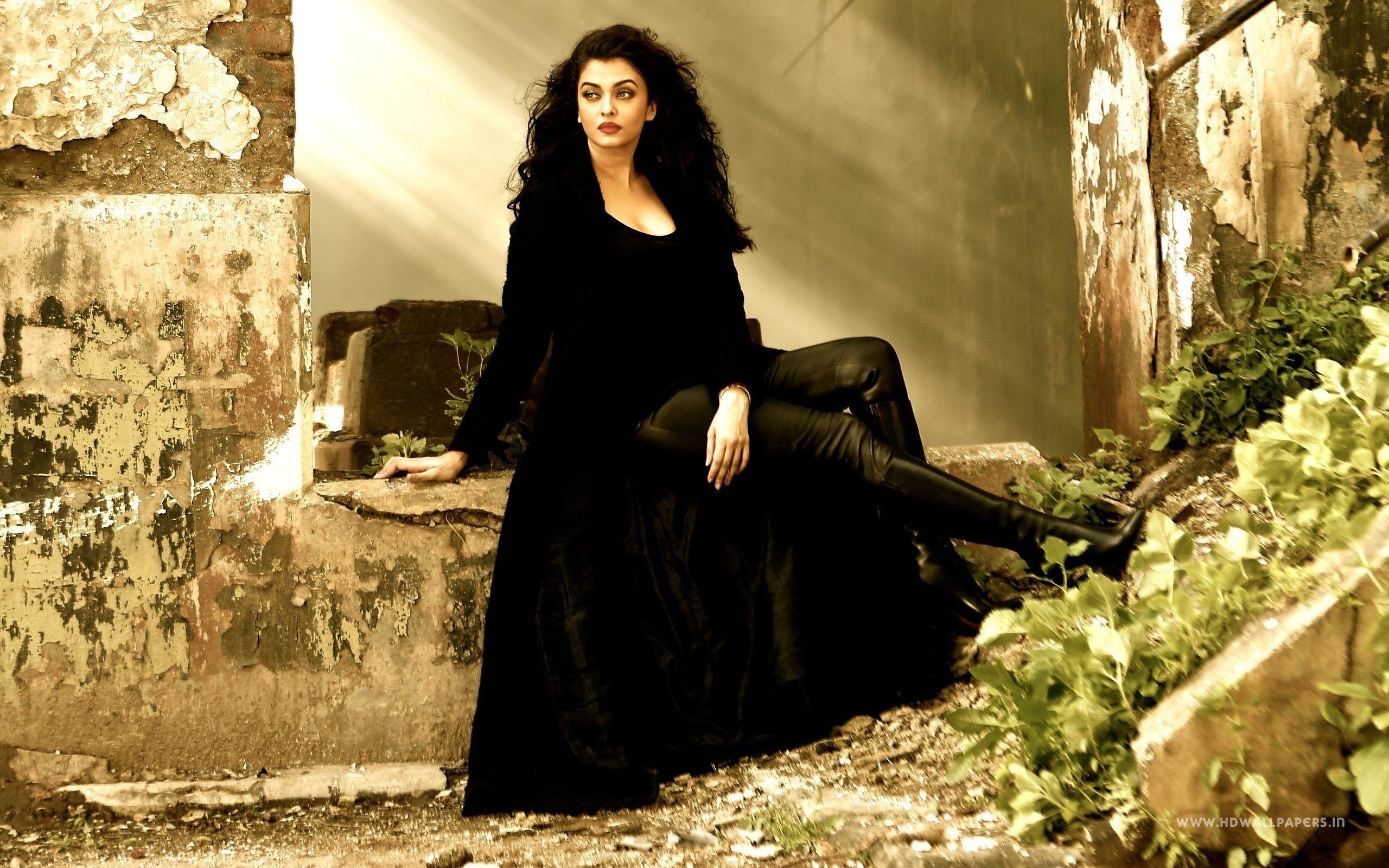 2560x1600 Aishwarya Rai New Wallpaper