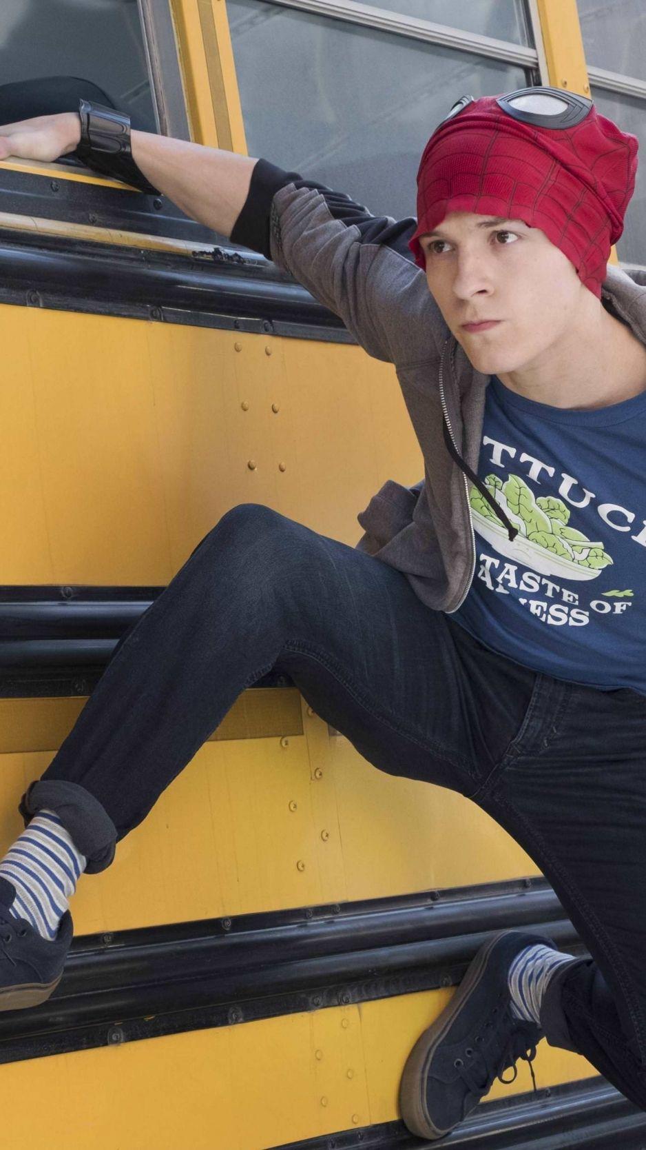 938x1668 Download Tom Holland In Avengers Infinity War 2018 iPhone standard