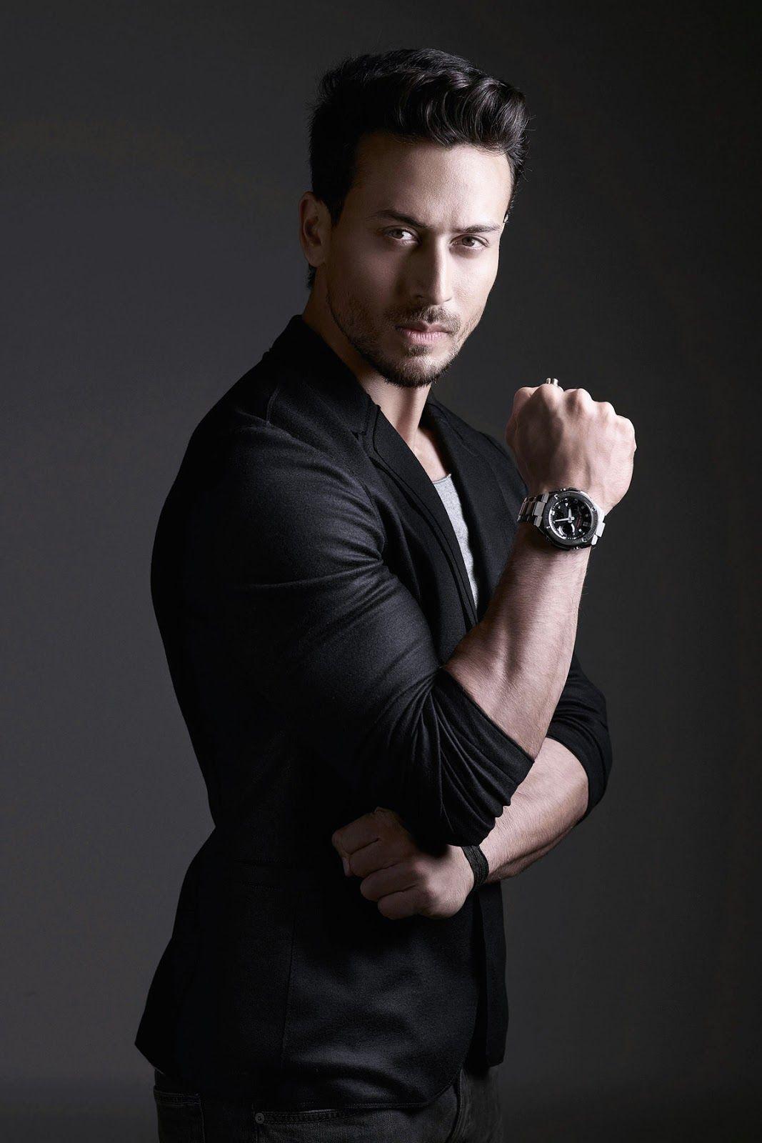 Tiger Shroff Hd Wallpapers Top Free Tiger Shroff Hd Backgrounds Wallpaperaccess