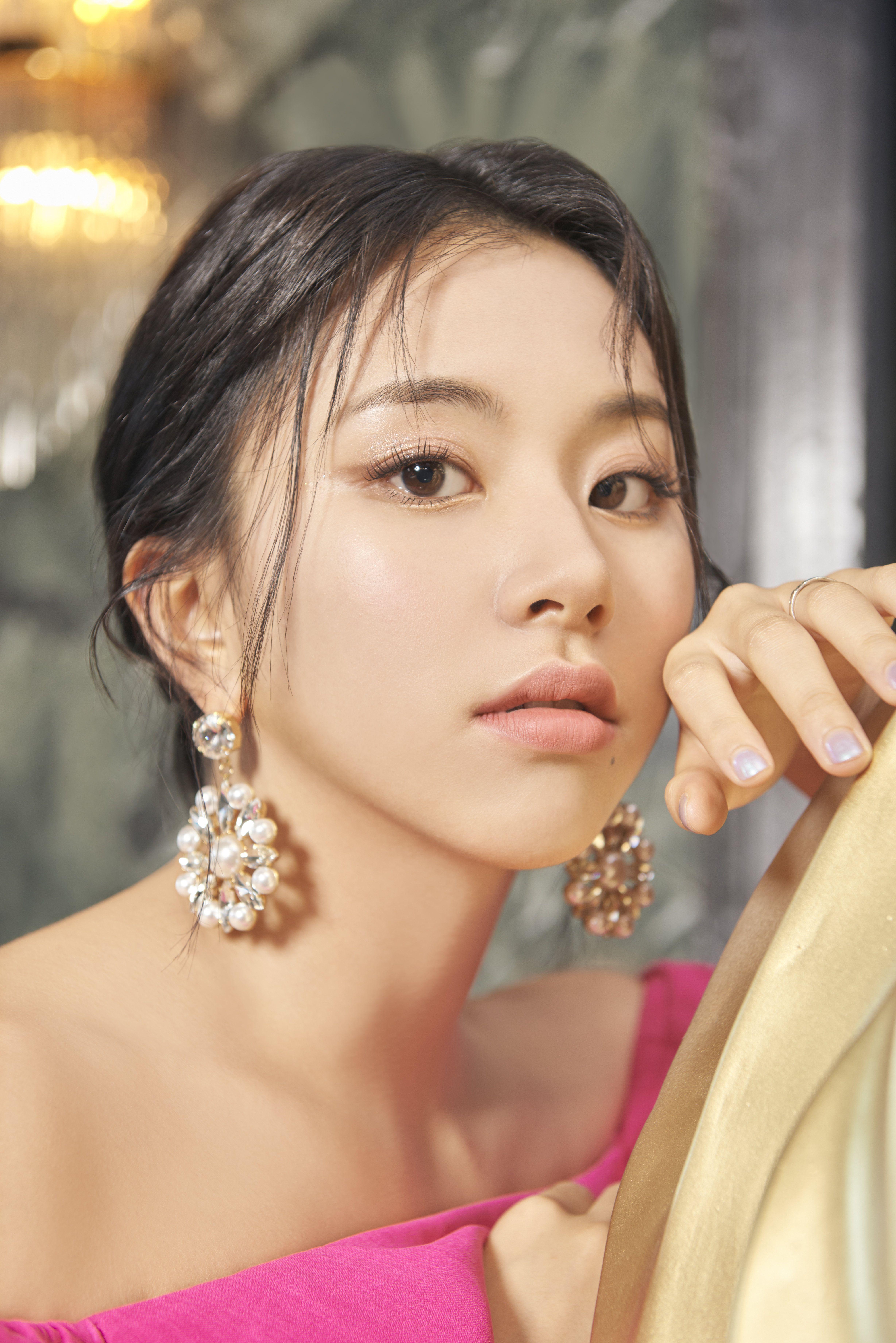 4912x7360 Twice Feel Special Concept Photo 3 (Elegant Gold) (HD HR Clean