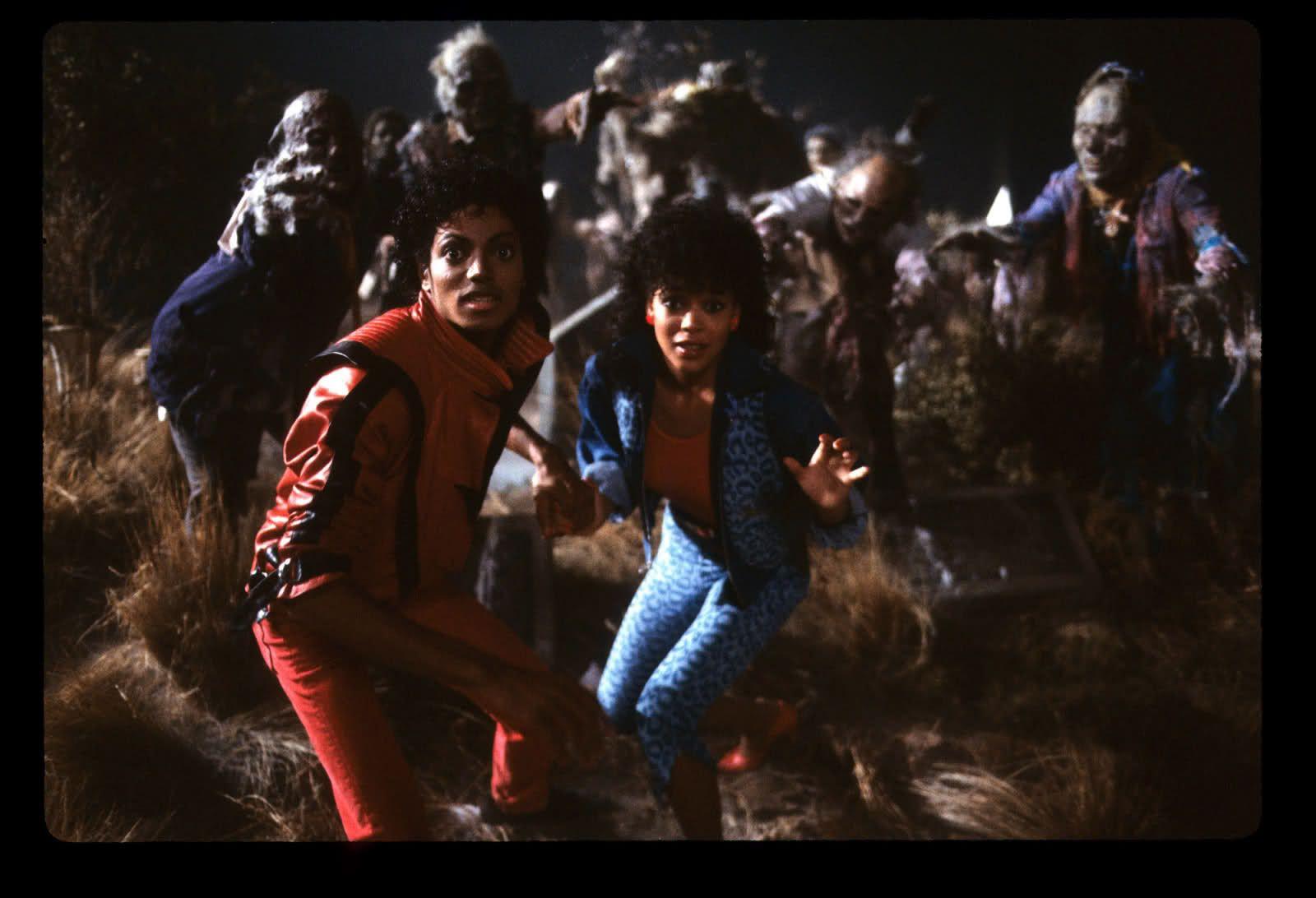 1600x1092 Awesome Thriller Picture and Wallpaper