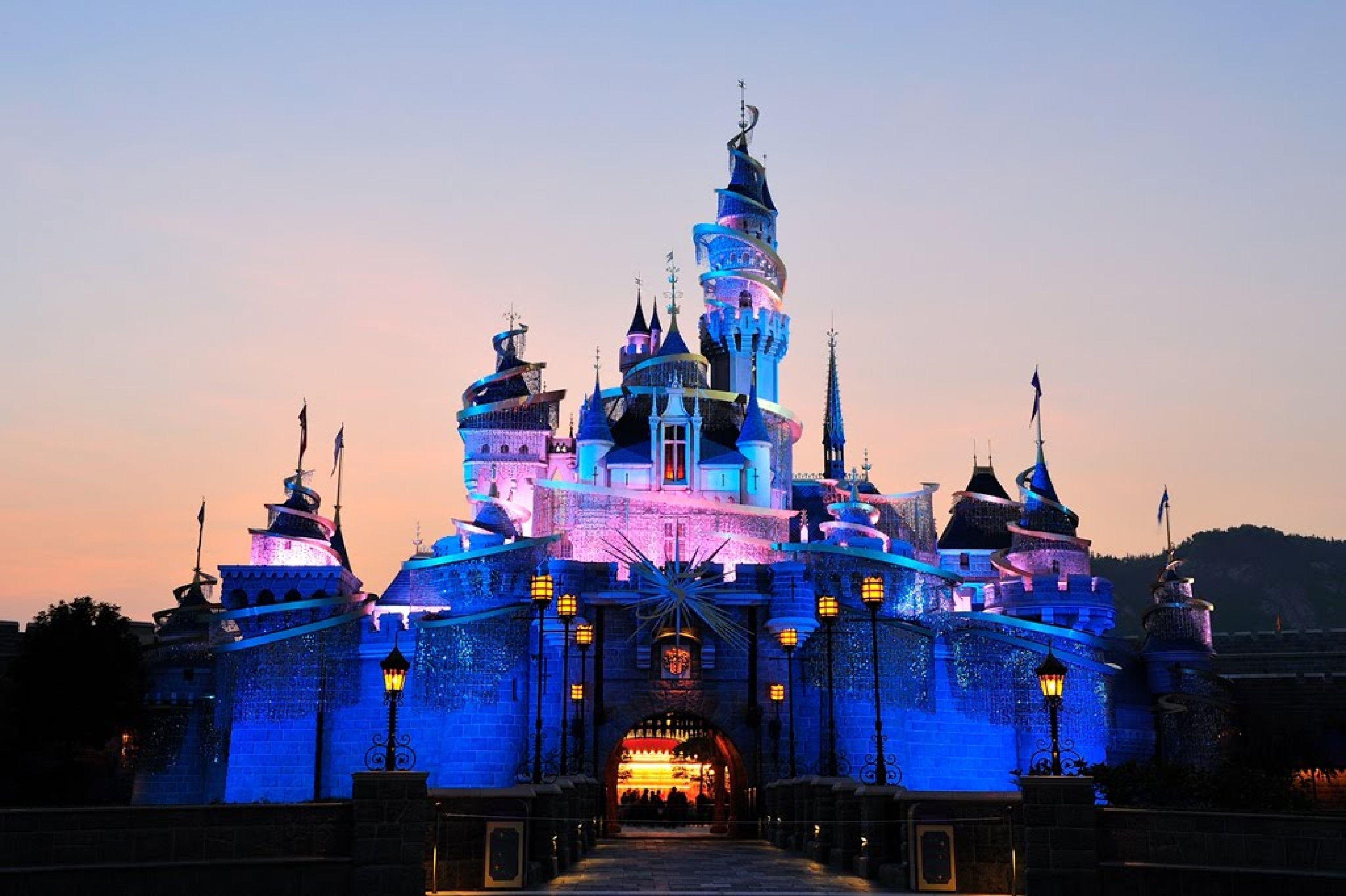 3275x2181 Mesmerizing Hong Kong Disneyland HD Wallpaper Background And Disneyland In Hong Kong. Hong kong disneyland, Disneyland, Disney hong kong