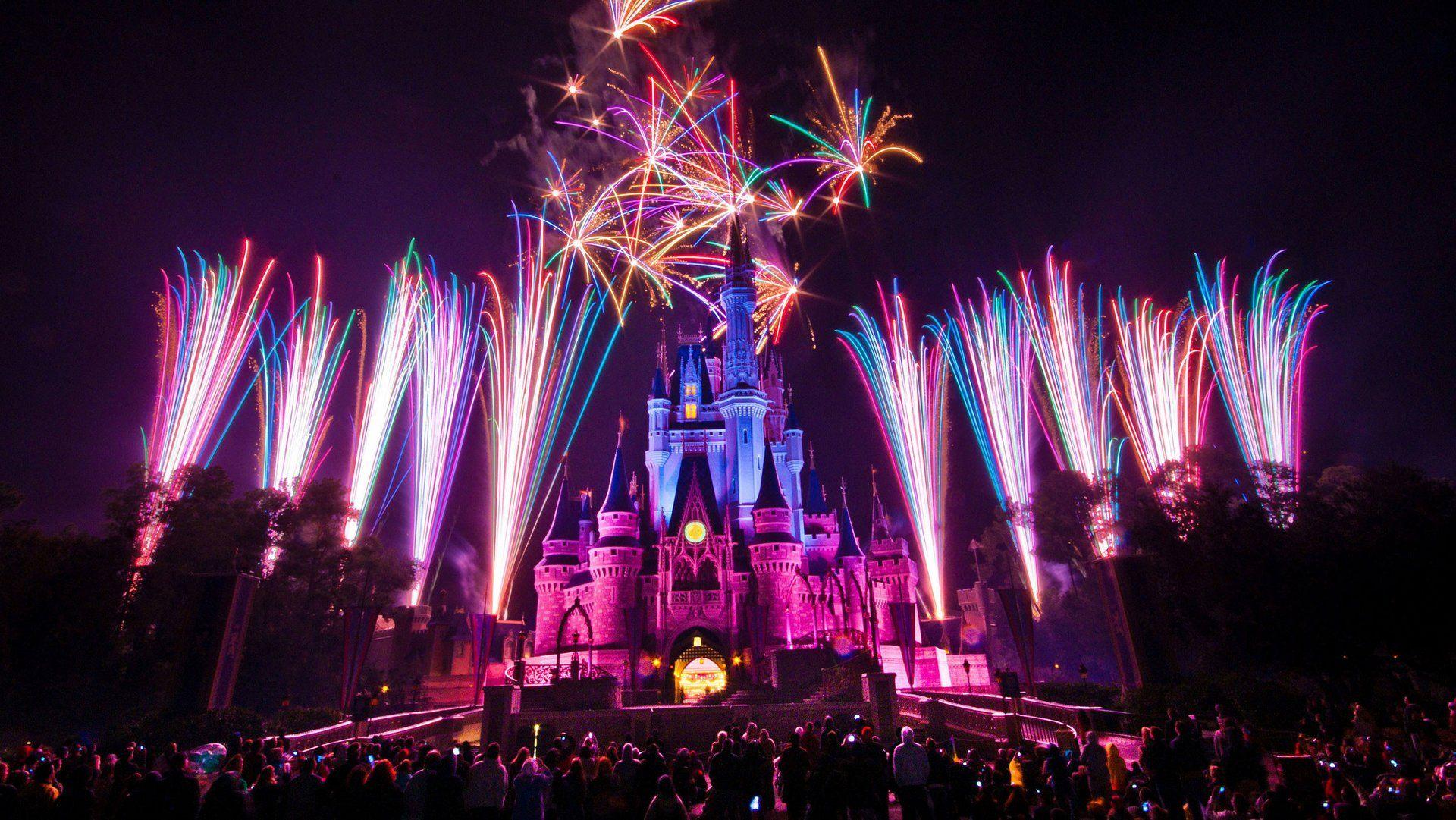 1920x1081 Spectacular Fireworks Photo HD Wallpaper for Desktop