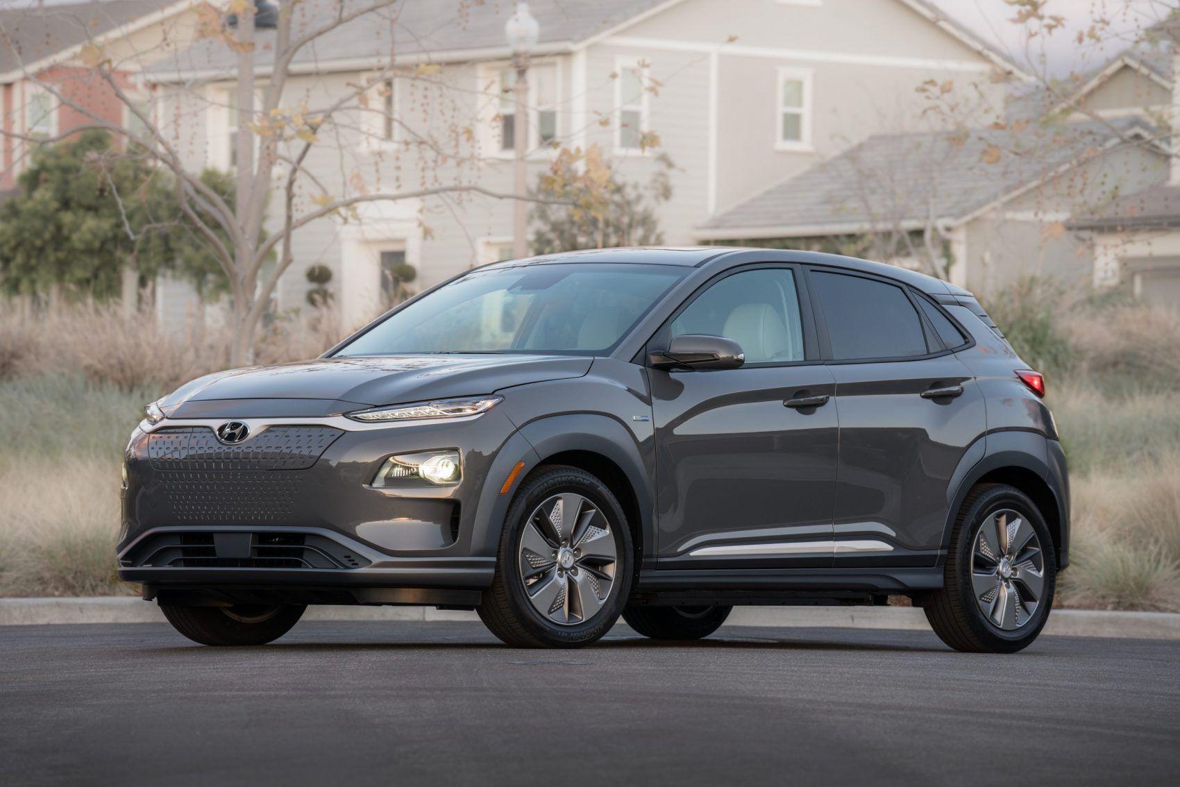 1700x1134 Hyundai Kona EV Wallpaper