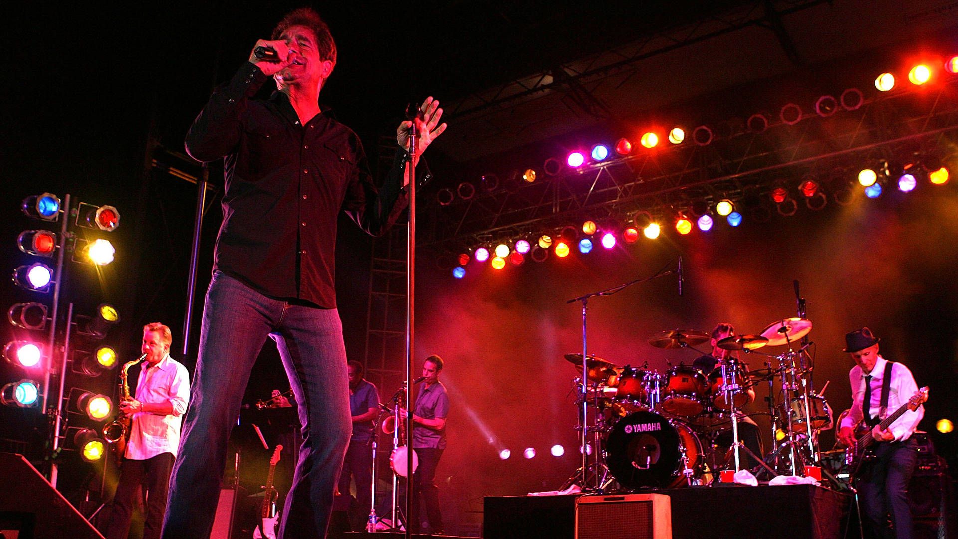 1920x1080 Huey Lewis Cancels All Upcoming Shows Due to Hearing Loss