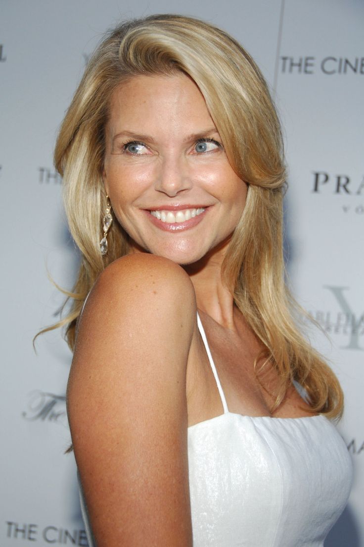 736x1104 Model Christie Brinkley wallpaper (768)